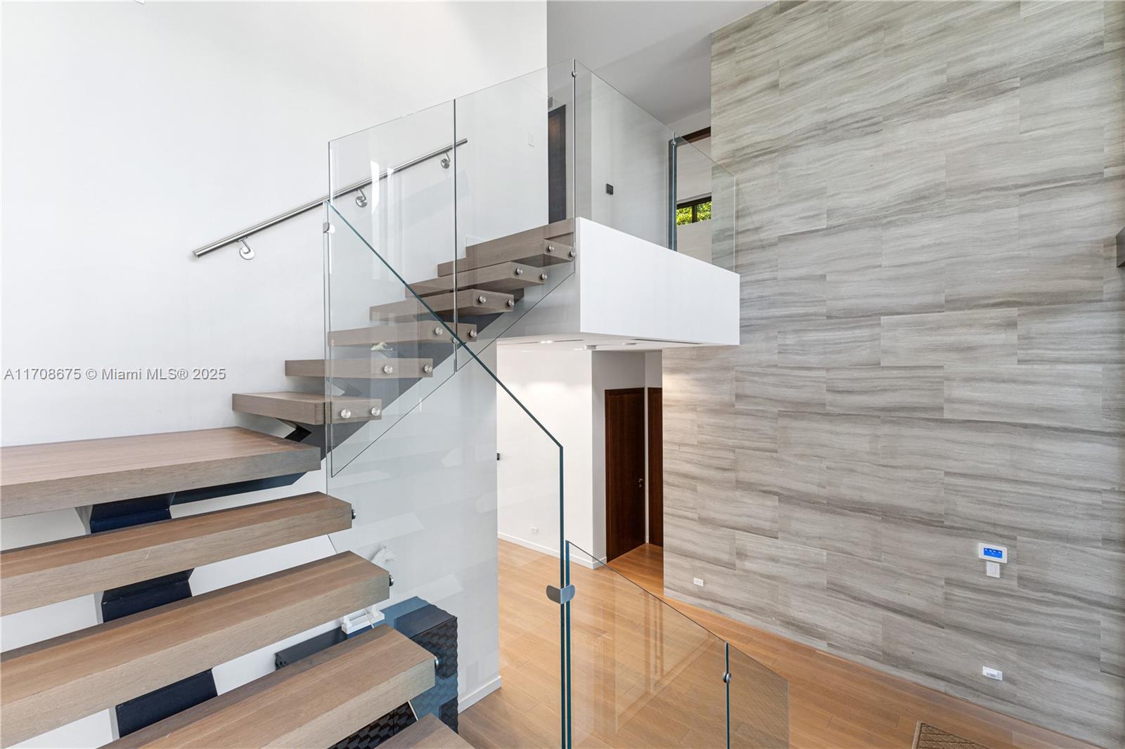 40 W San Marino Dr