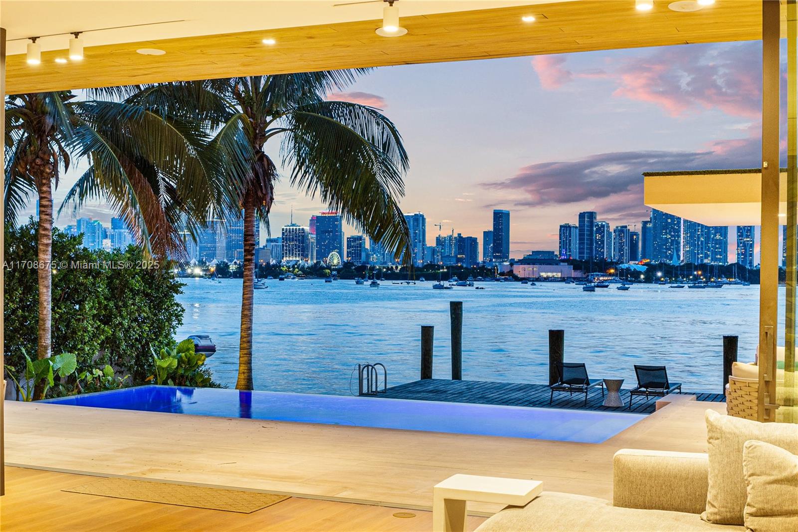 40 W San Marino Dr