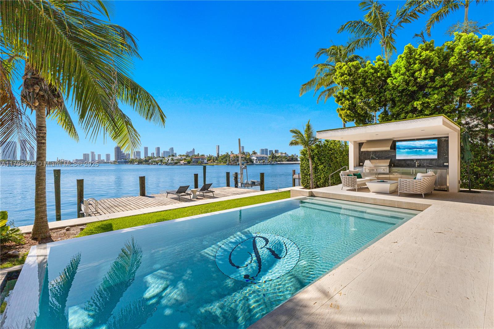 40 W San Marino Dr