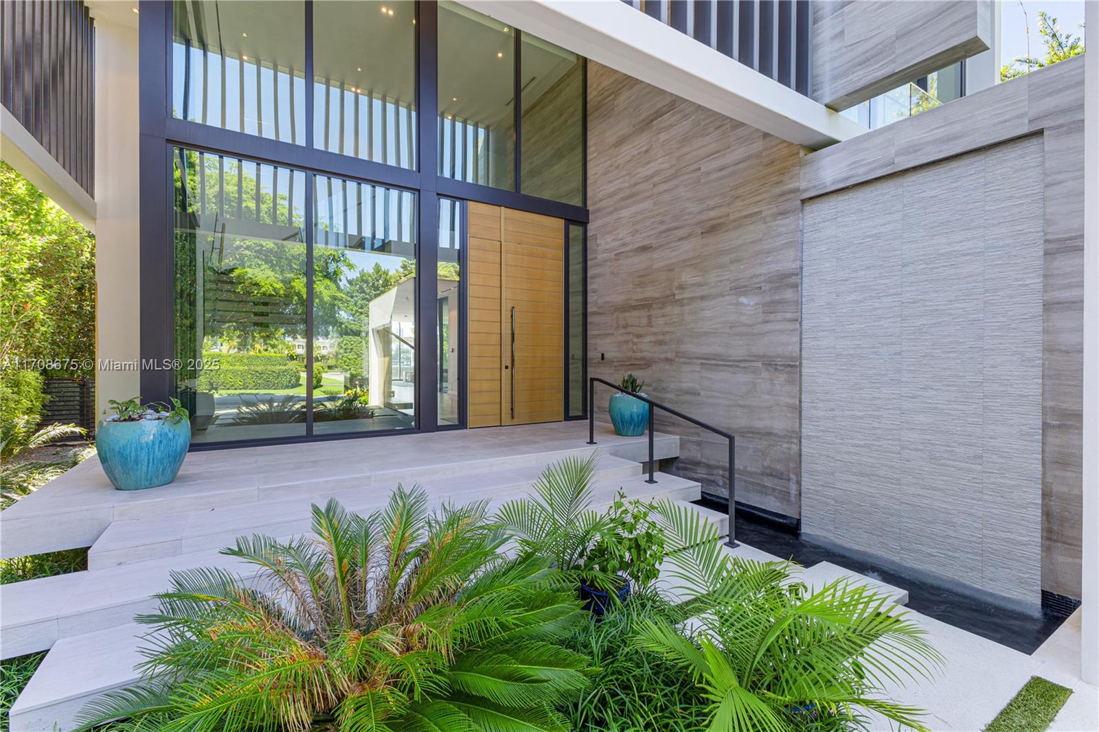 40 W San Marino Dr