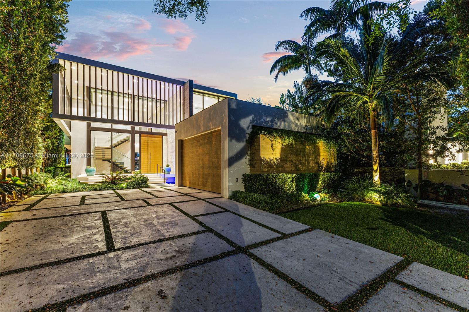 40 W San Marino Dr