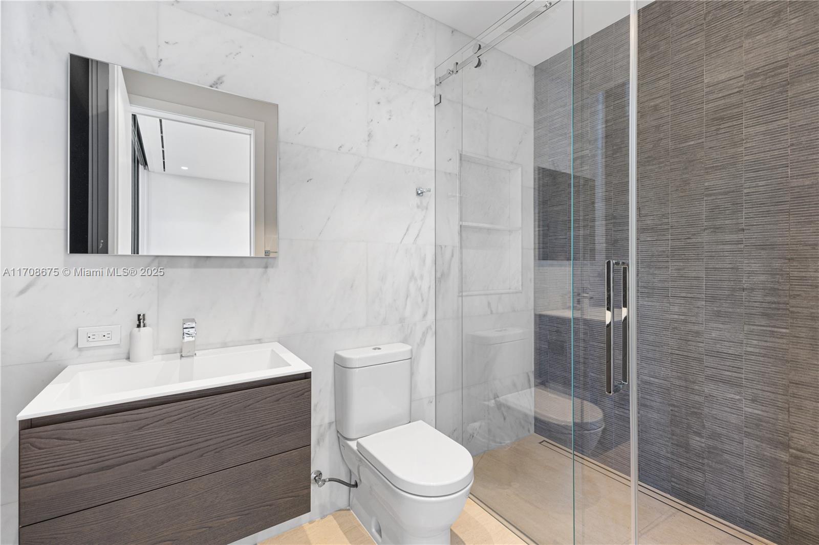 40 W San Marino Dr