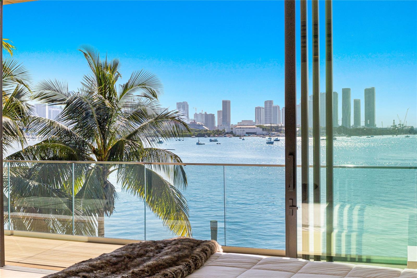 40 W San Marino Dr