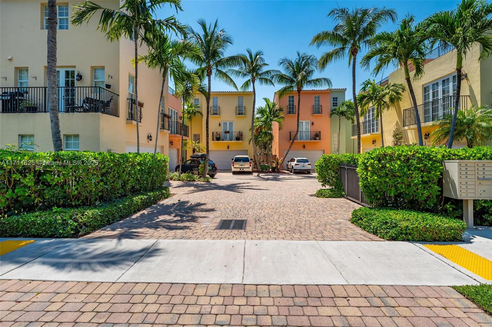 1117 NE 18th Ave # 2