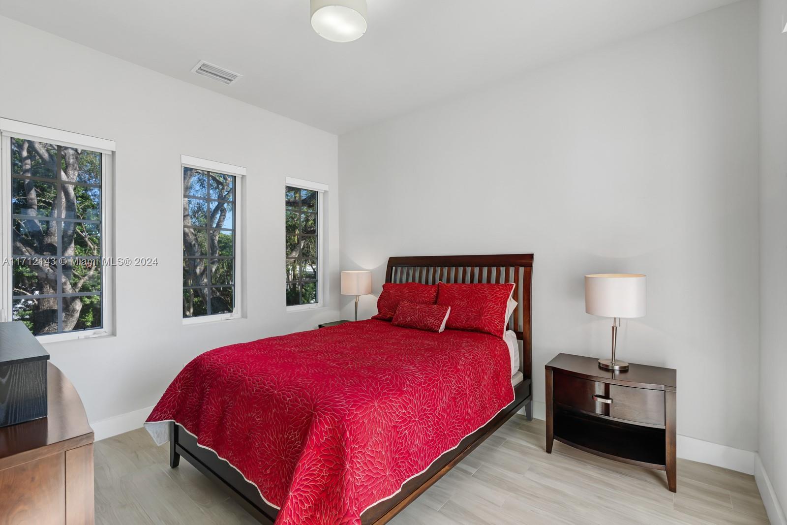 1320 San Benito Ave