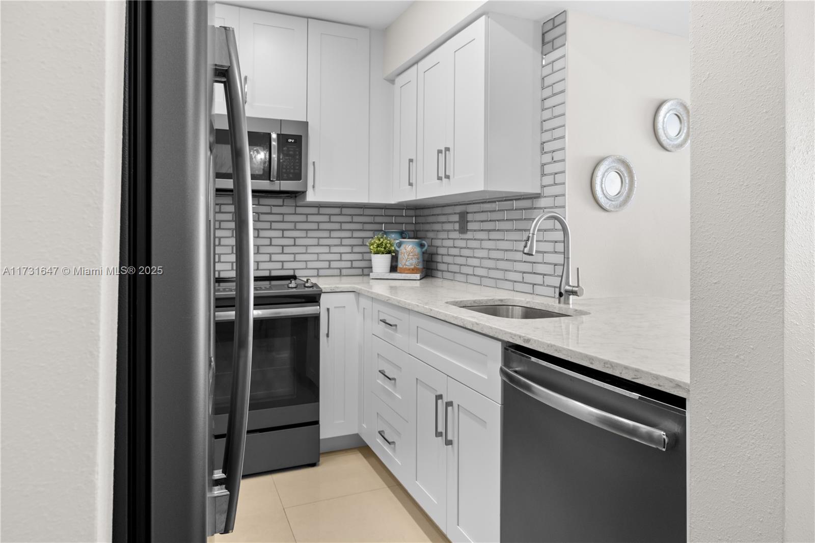 1200 West Ave # 505