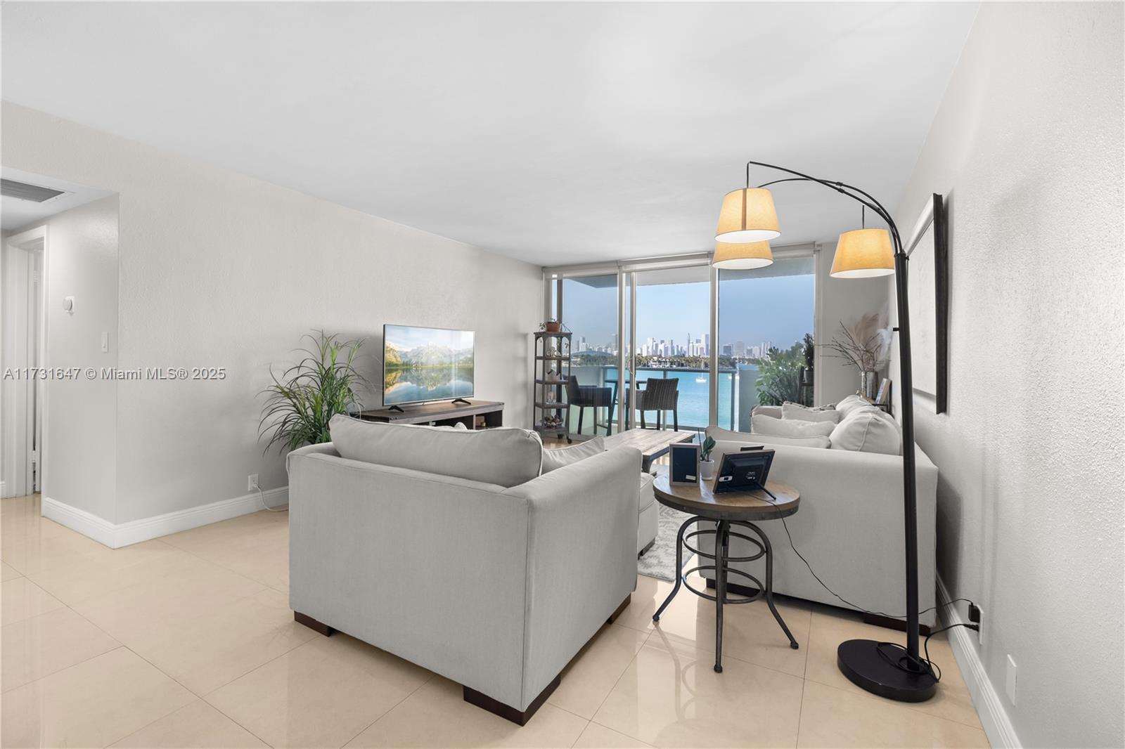 1200 West Ave # 505