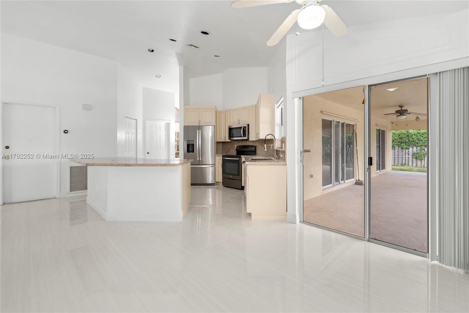 1400 SW 54th Ave