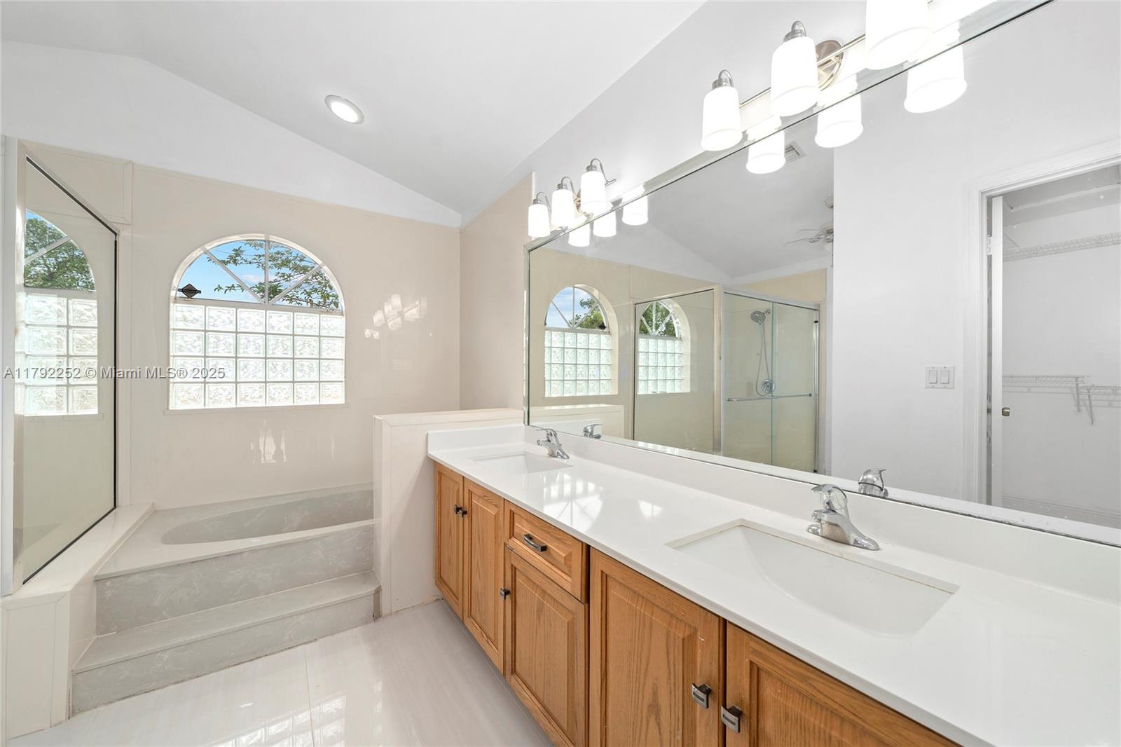 1400 SW 54th Ave