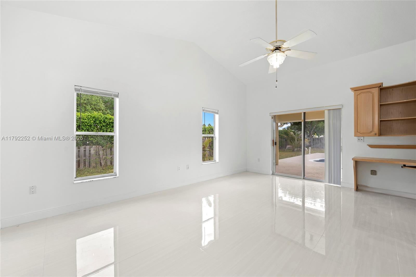 1400 SW 54th Ave