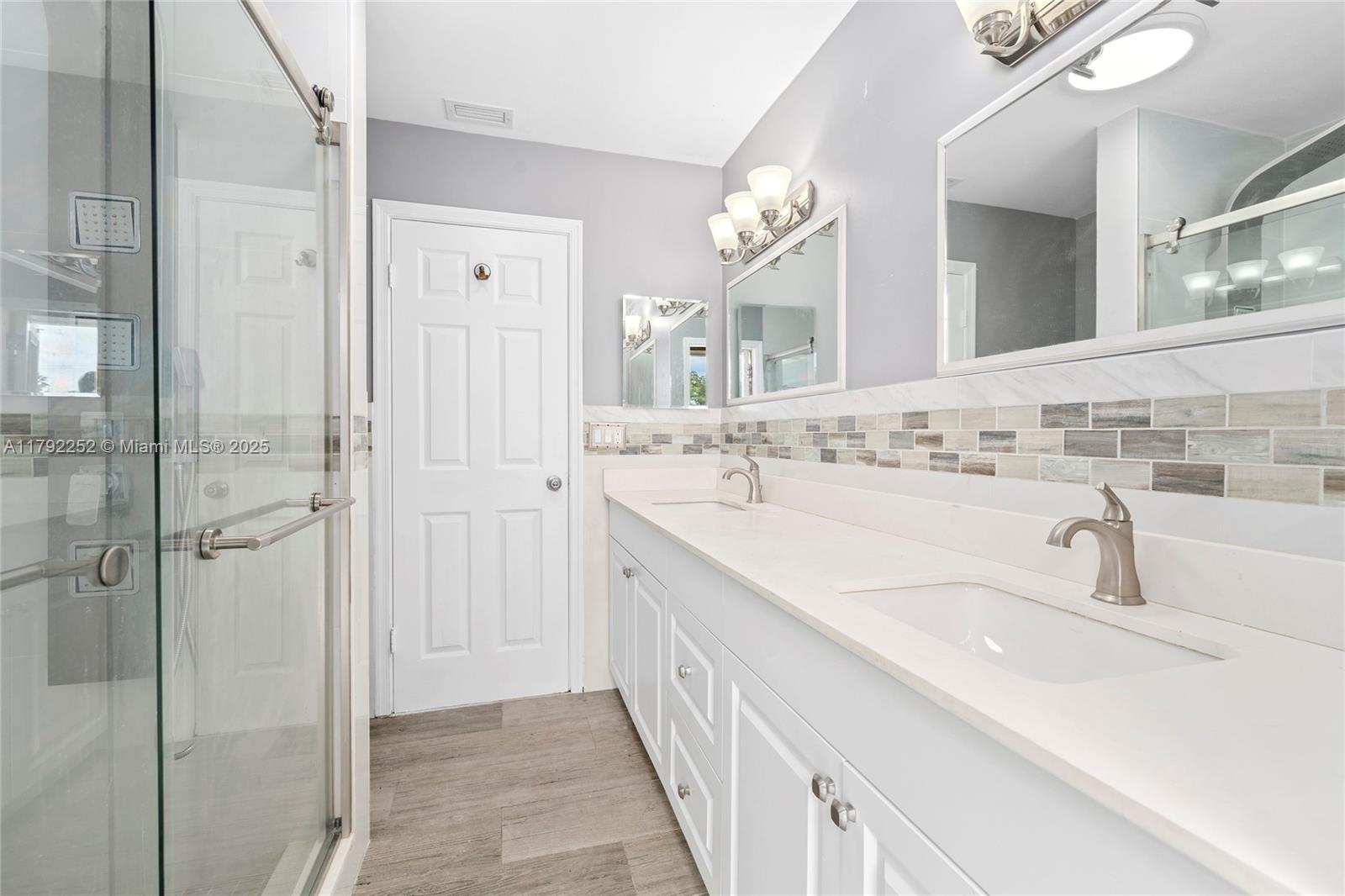1400 SW 54th Ave