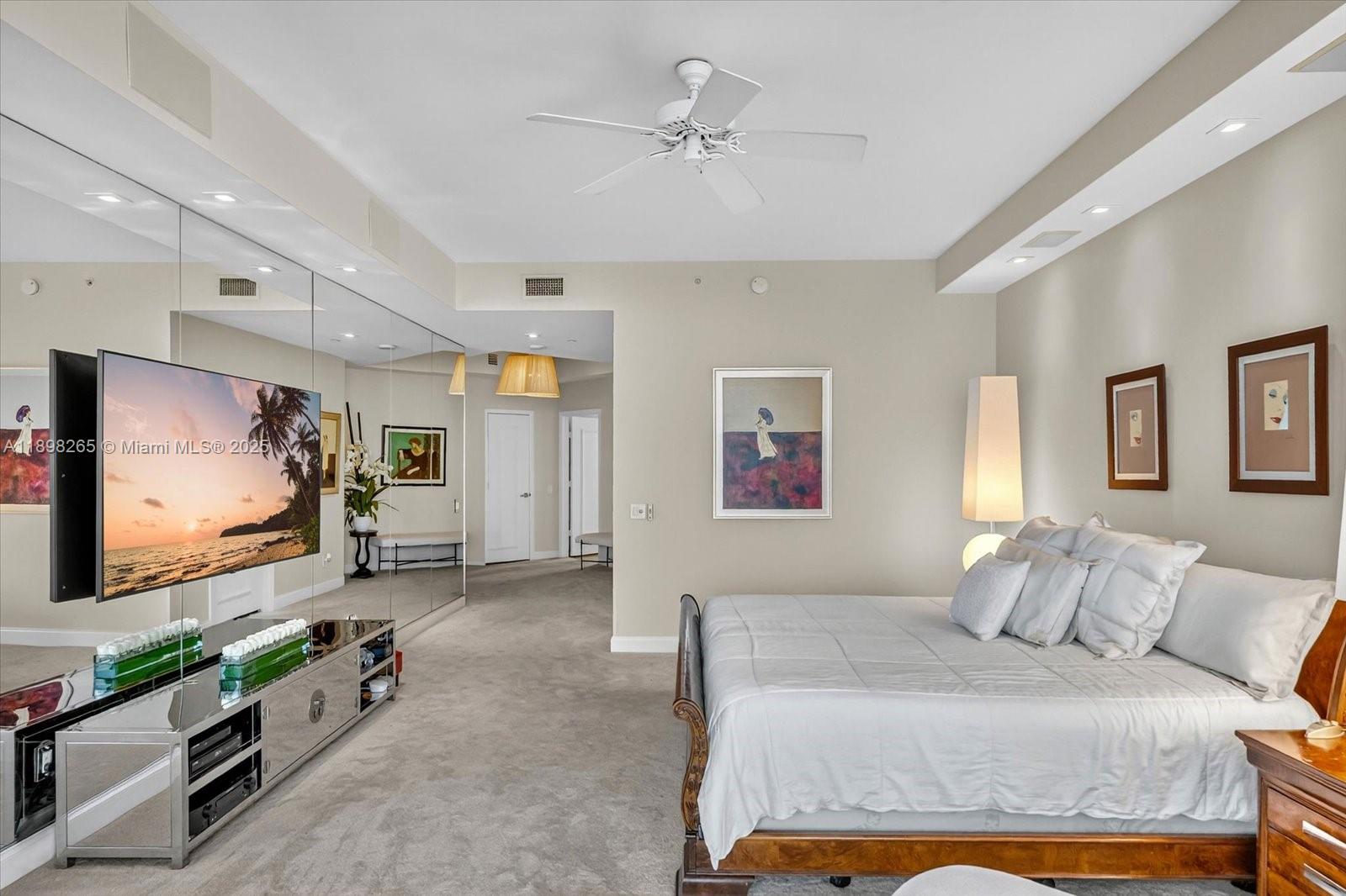 21200 Point Pl Unit: PH 1 (2804)