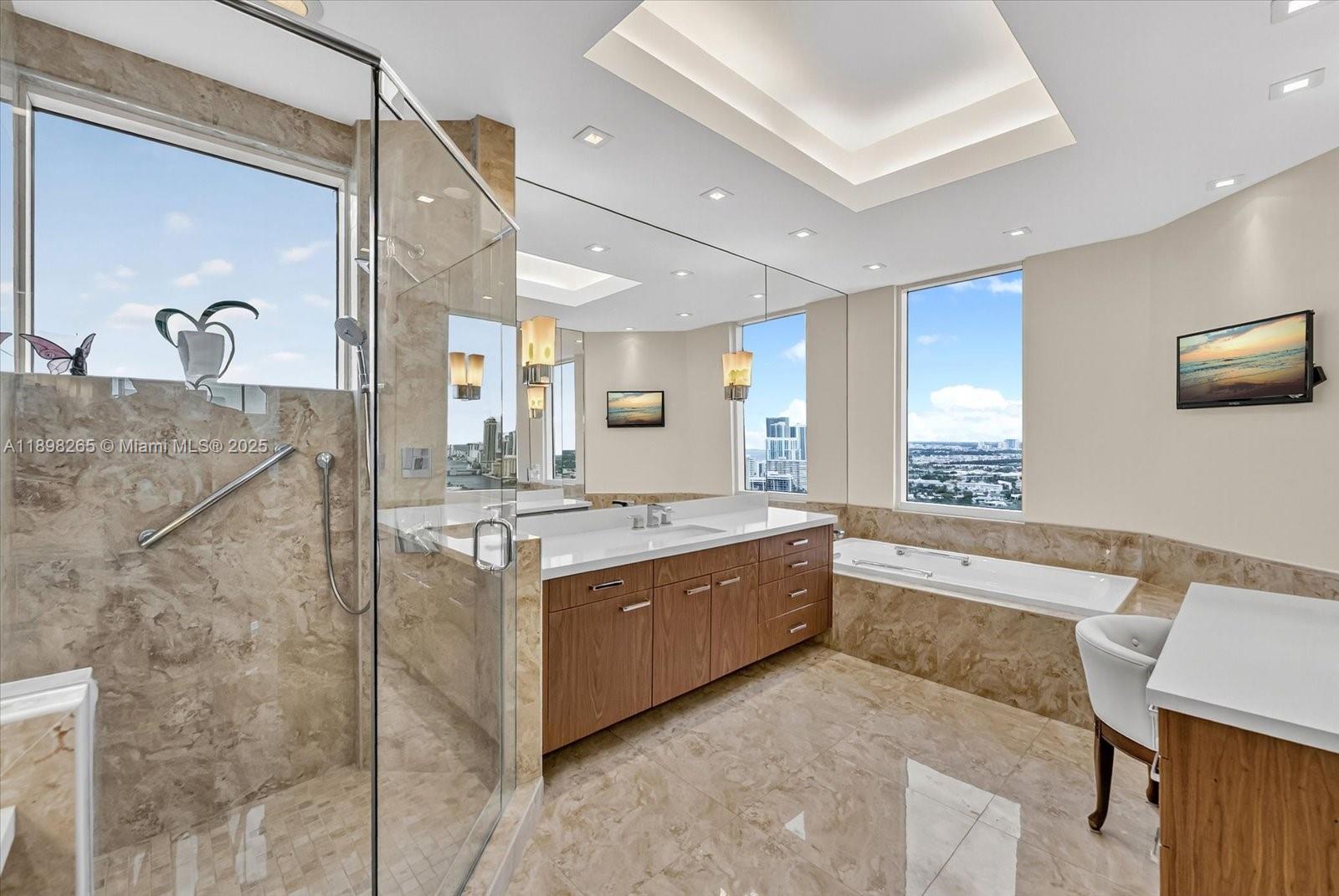 21200 Point Pl Unit: PH 1 (2804)