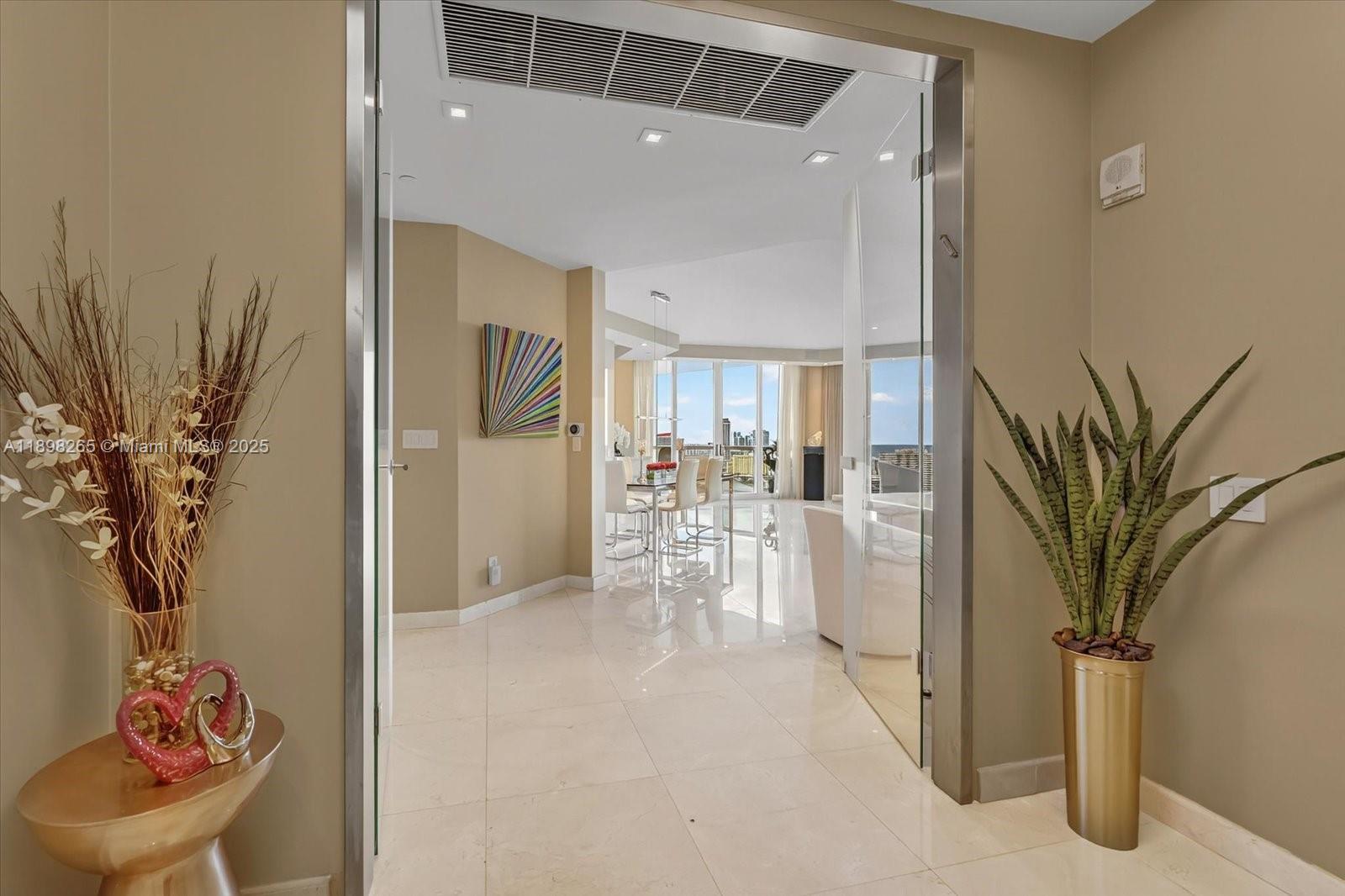 21200 Point Pl Unit: PH 1 (2804)