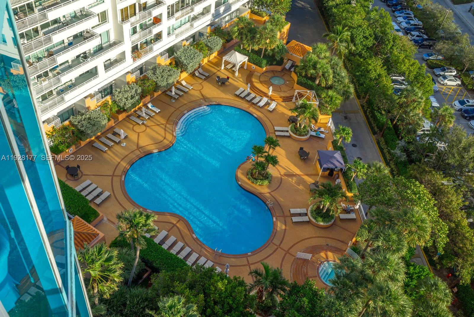 300 S Pointe Dr # 1701