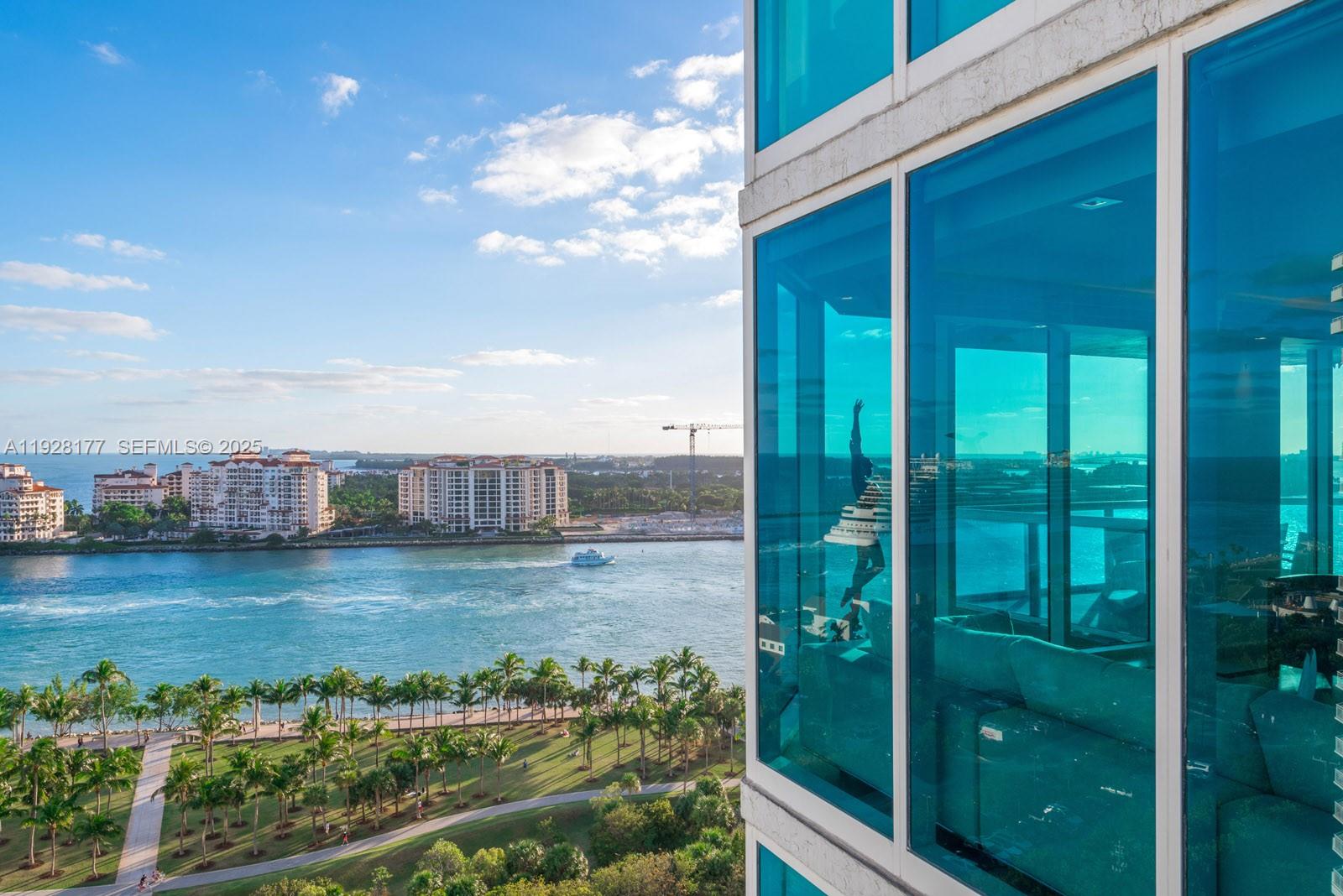 300 S Pointe Dr # 1701