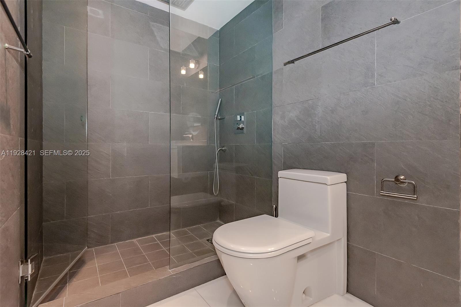 100 Lincoln Rd # 839