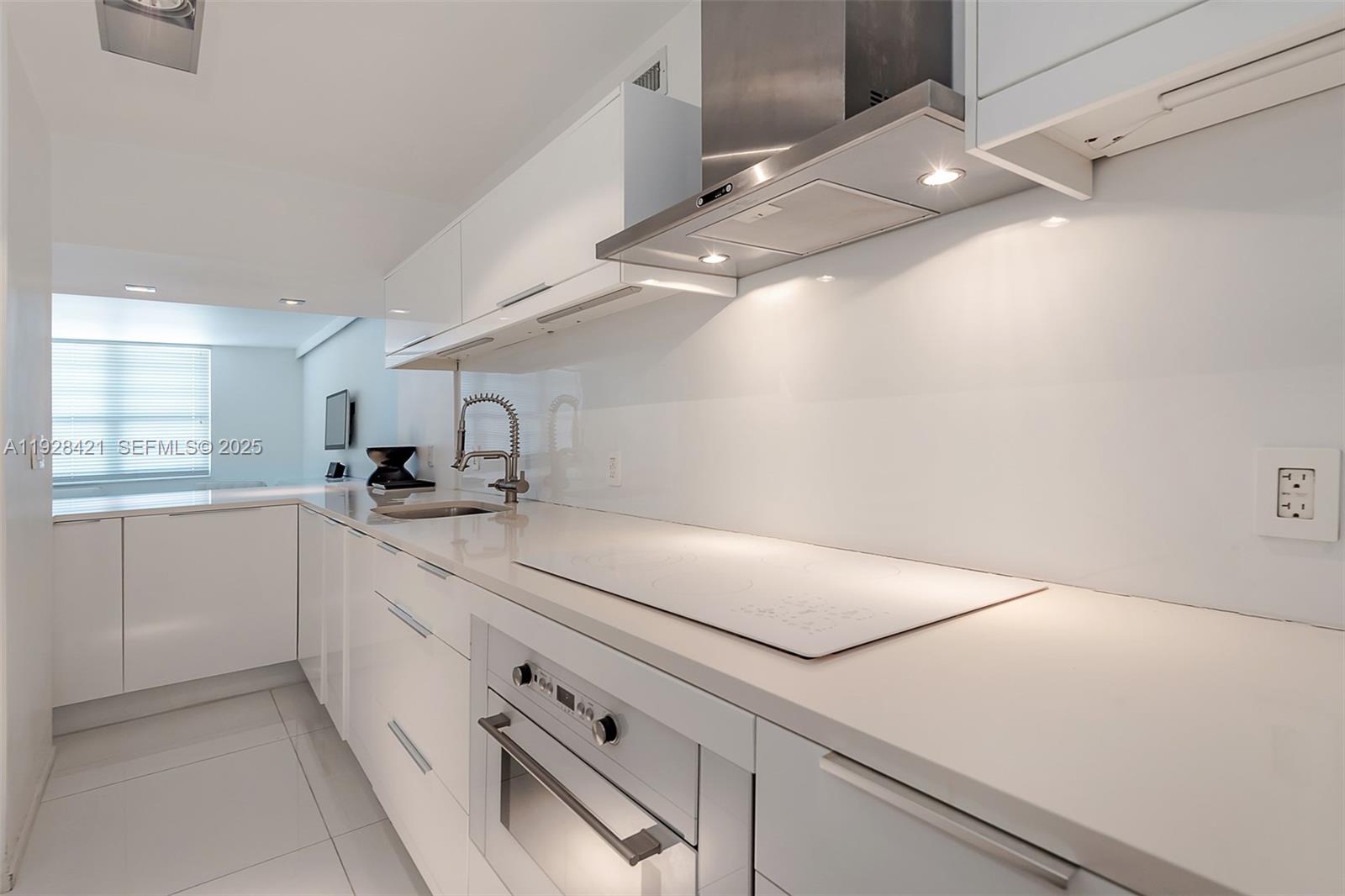 100 Lincoln Rd # 839