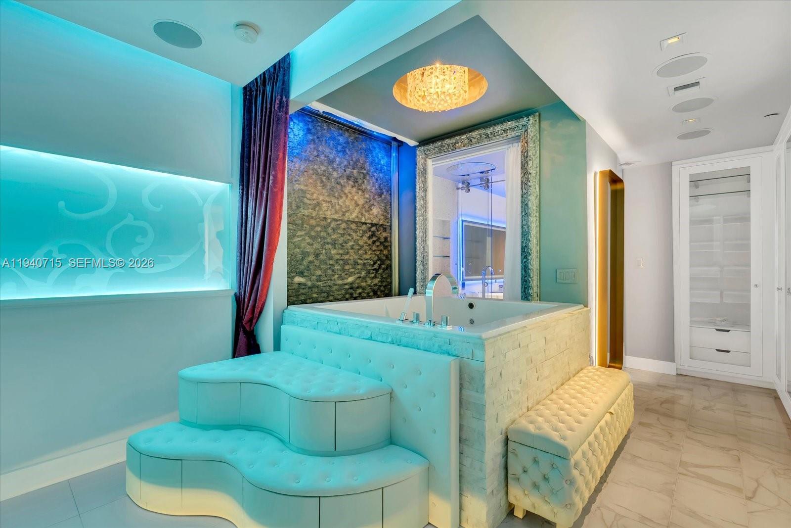 100 S Pointe Dr # 3002