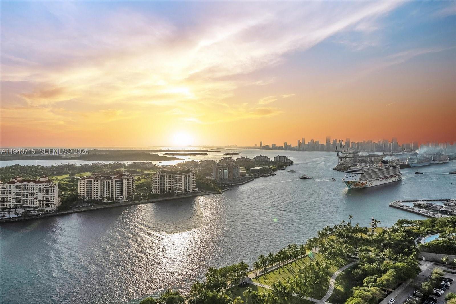 100 S Pointe Dr # 3002