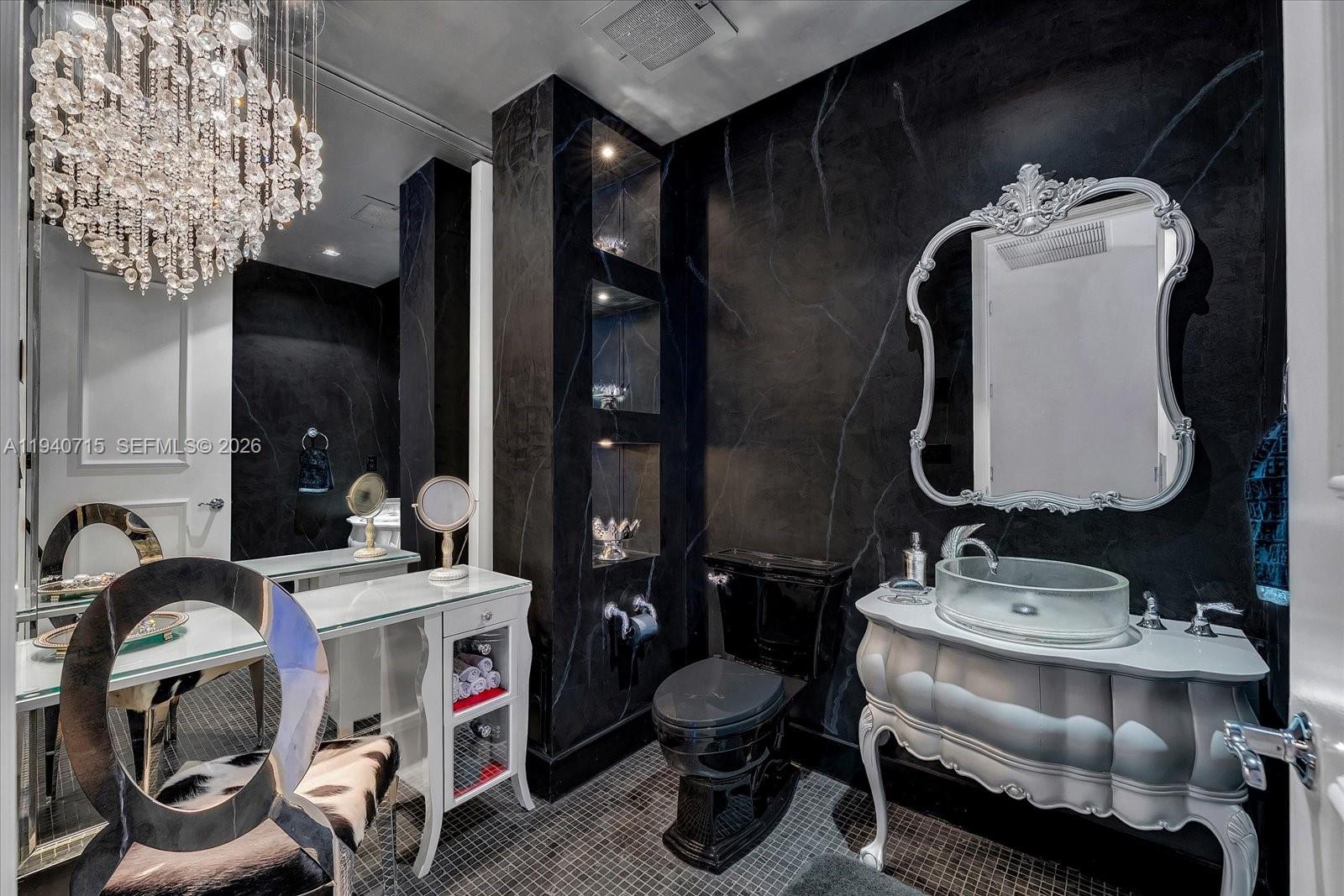 100 S Pointe Dr # 3002