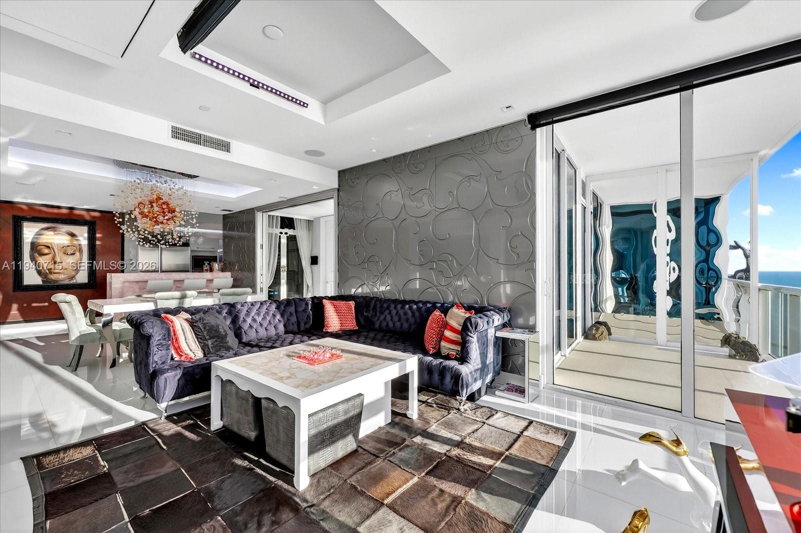 100 S Pointe Dr # 3002