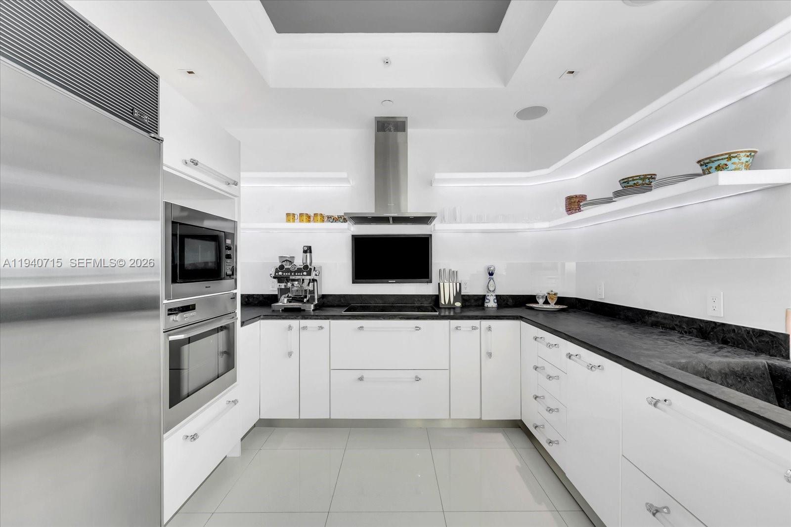 100 S Pointe Dr # 3002