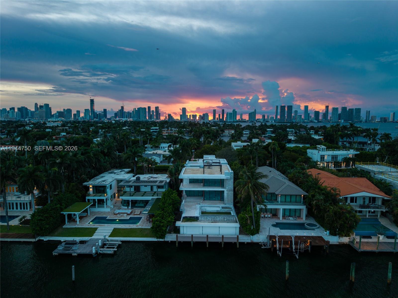 333 E Rivo Alto Dr