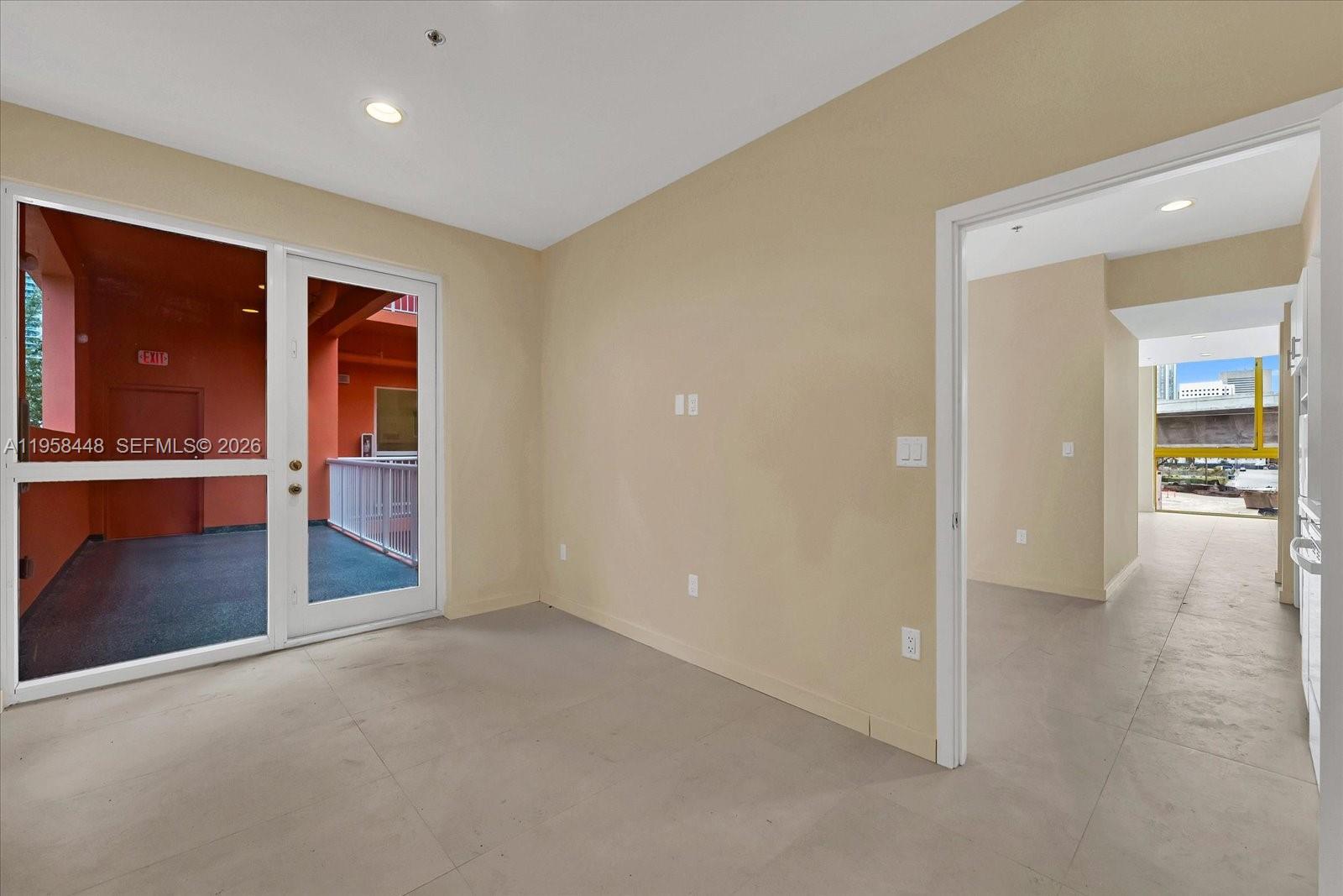 123 NW 14th St # 302