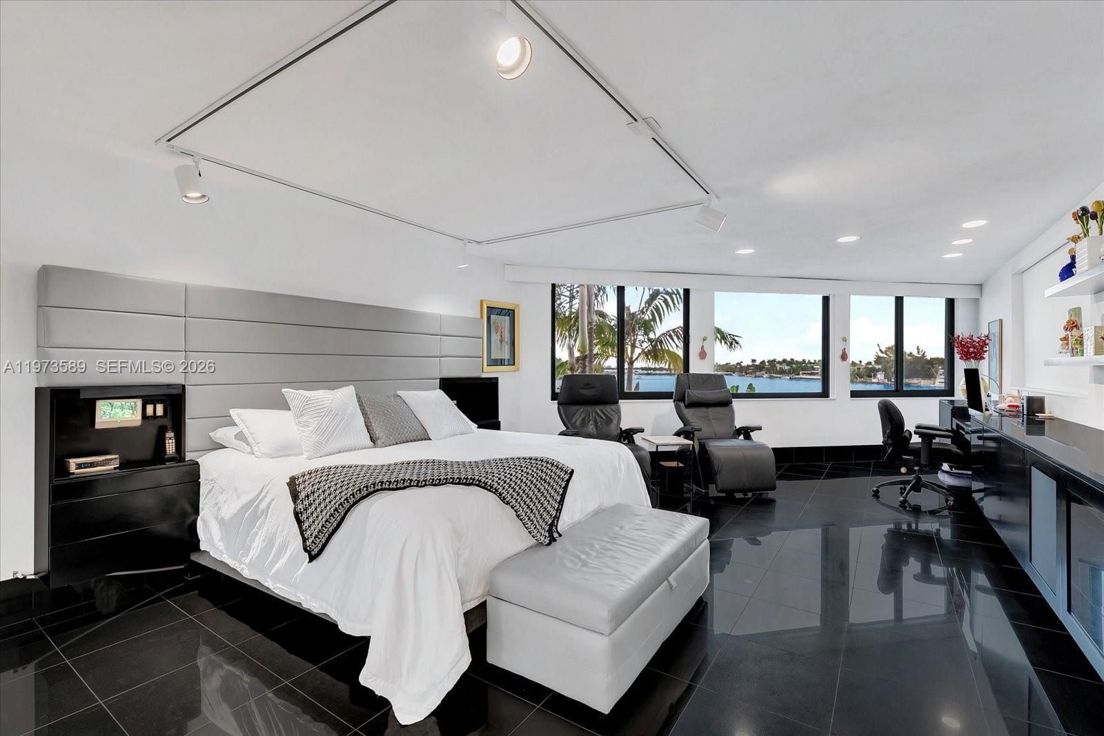 279 N Hibiscus Dr # 0