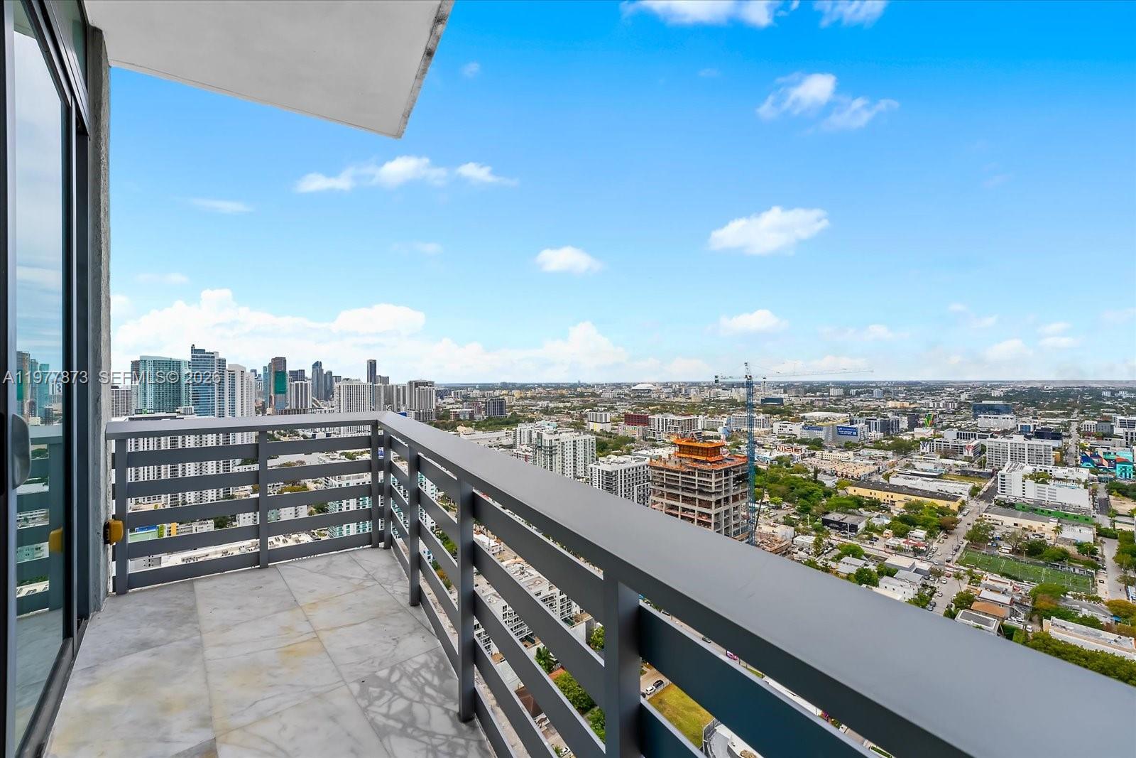 460 NE 28th St # 4104