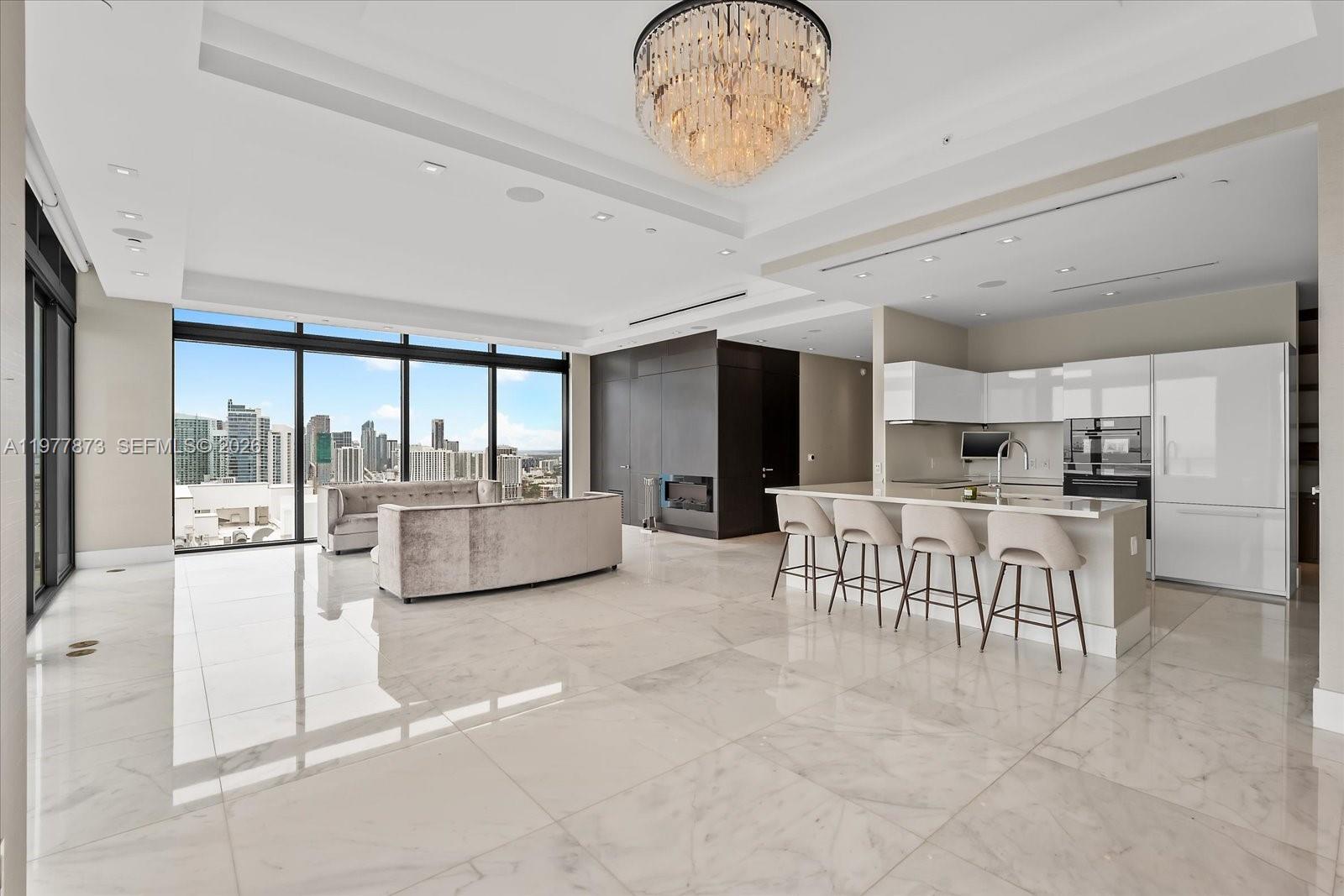 460 NE 28th St # 4104