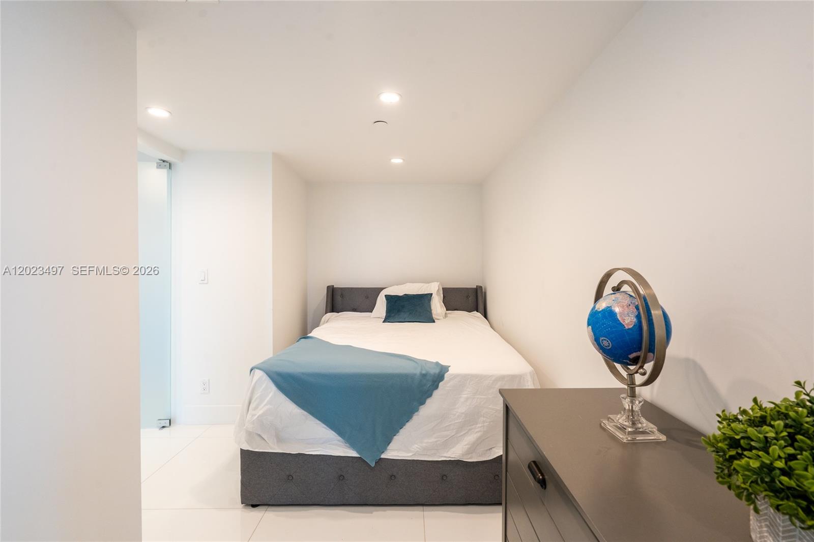 100 Lincoln Rd # 1523