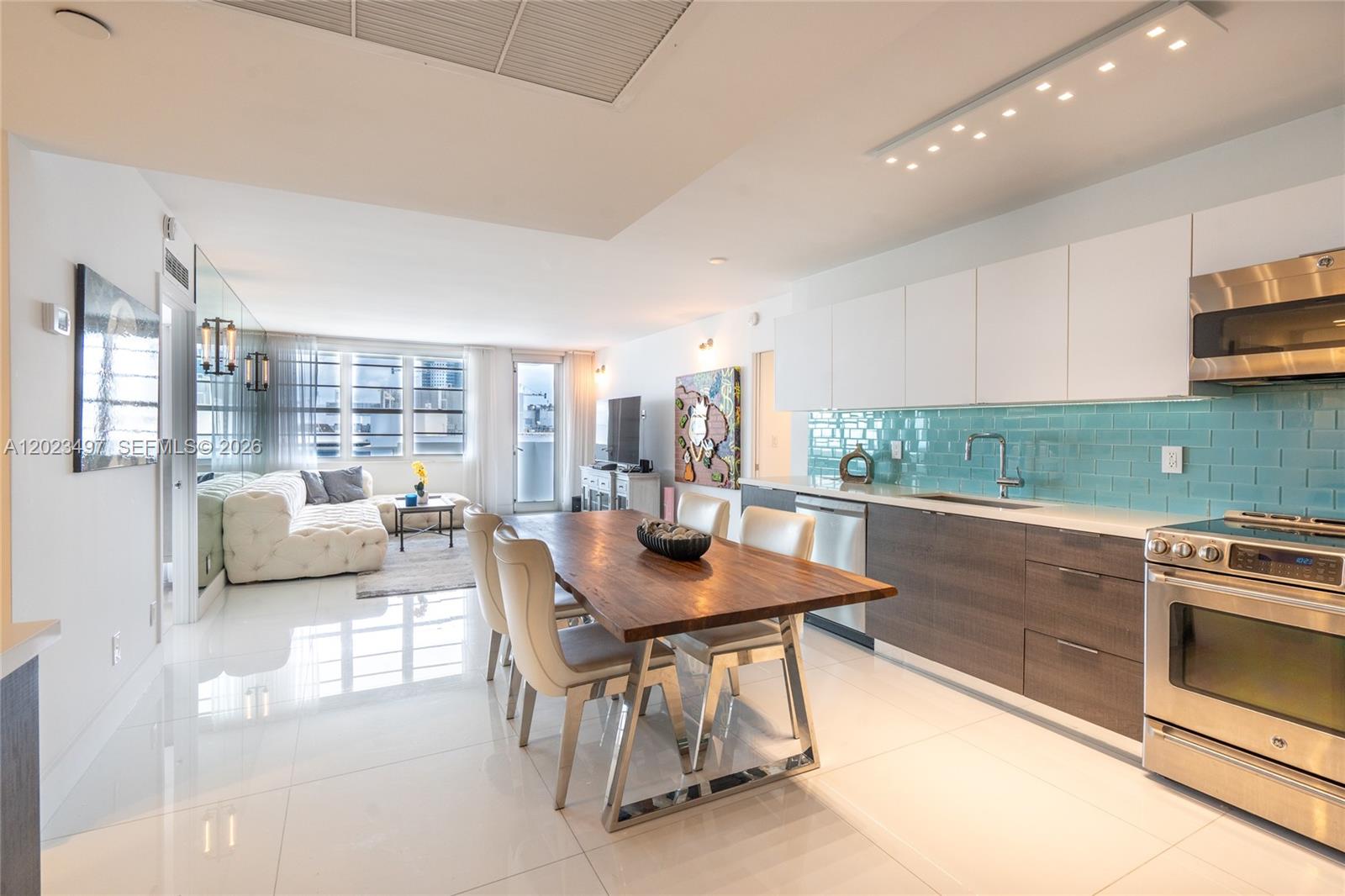 100 Lincoln Rd # 1523