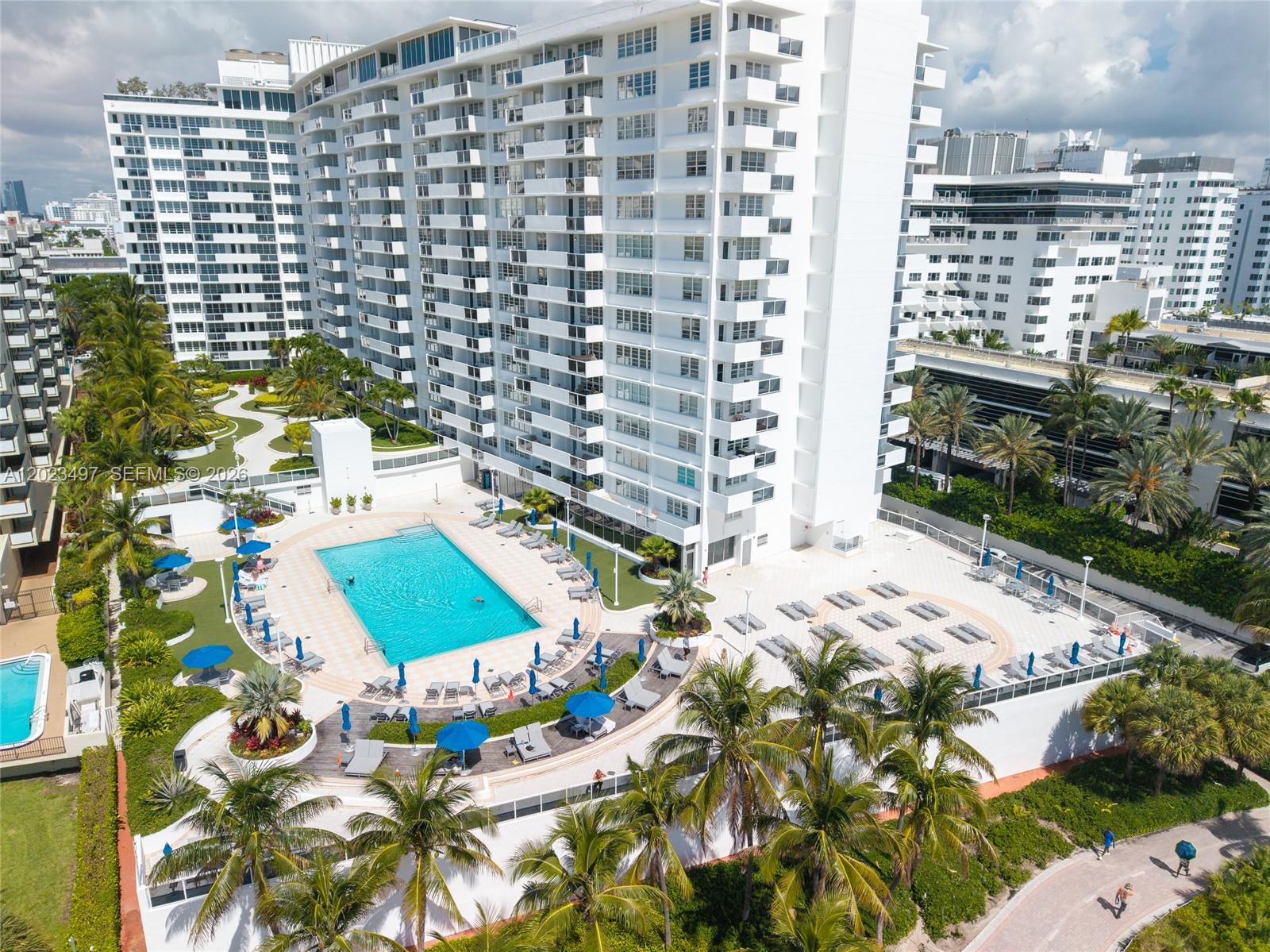 100 Lincoln Rd # 1523