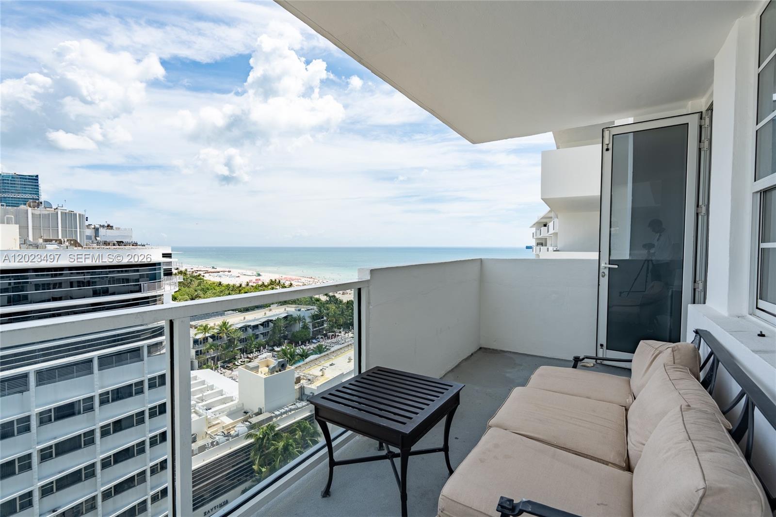 100 Lincoln Rd # 1523