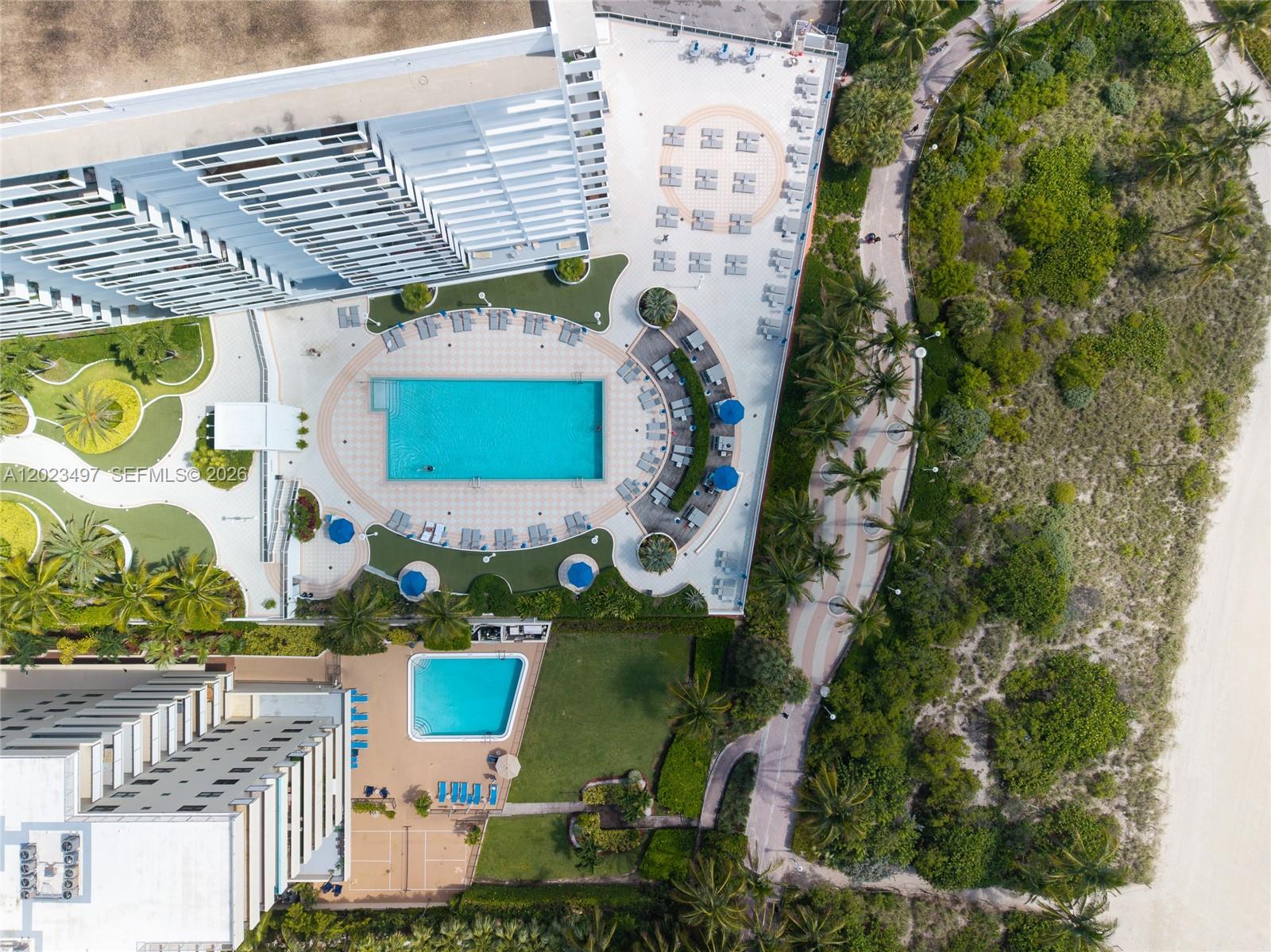 100 Lincoln Rd # 1523
