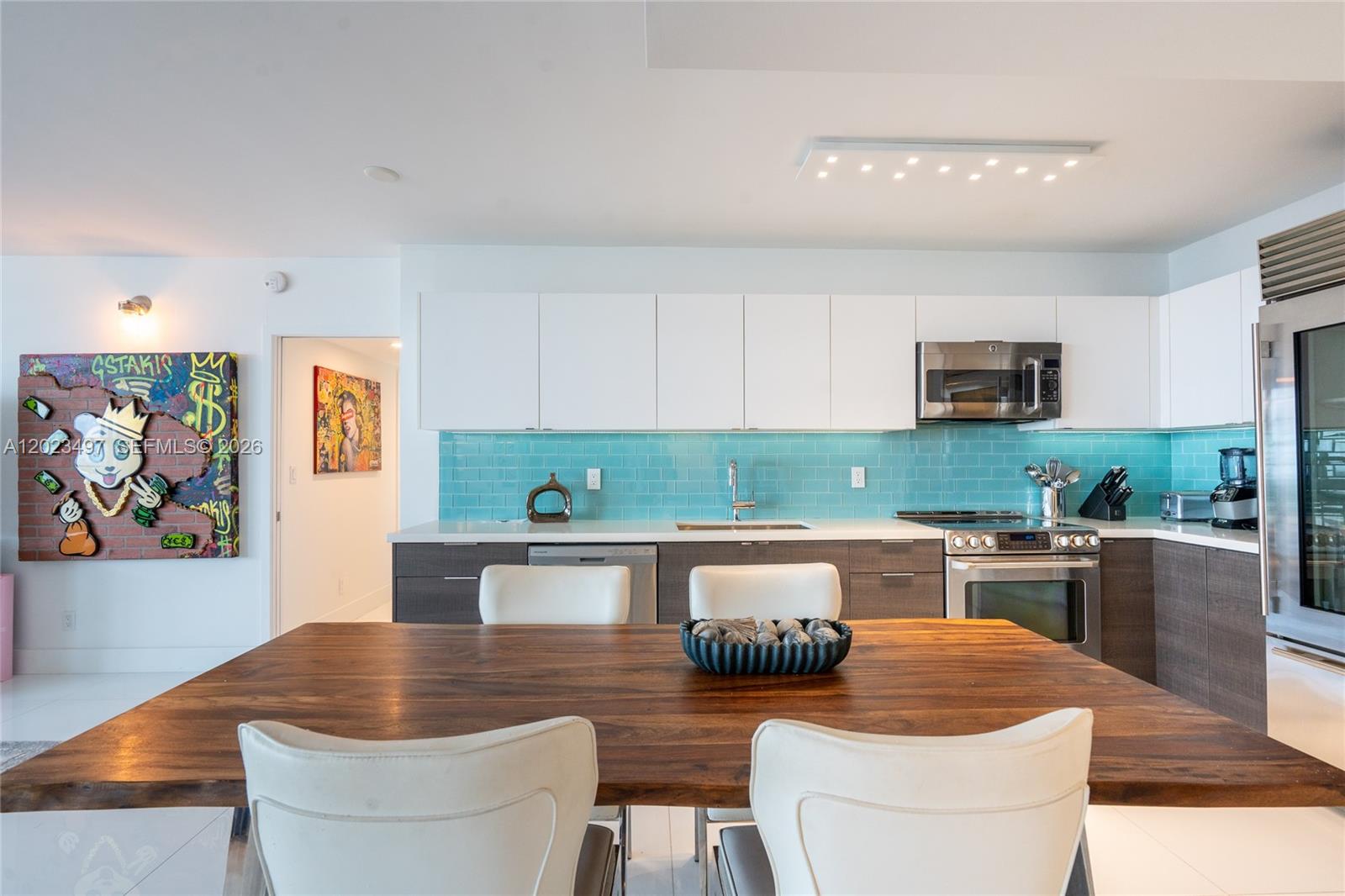 100 Lincoln Rd # 1523