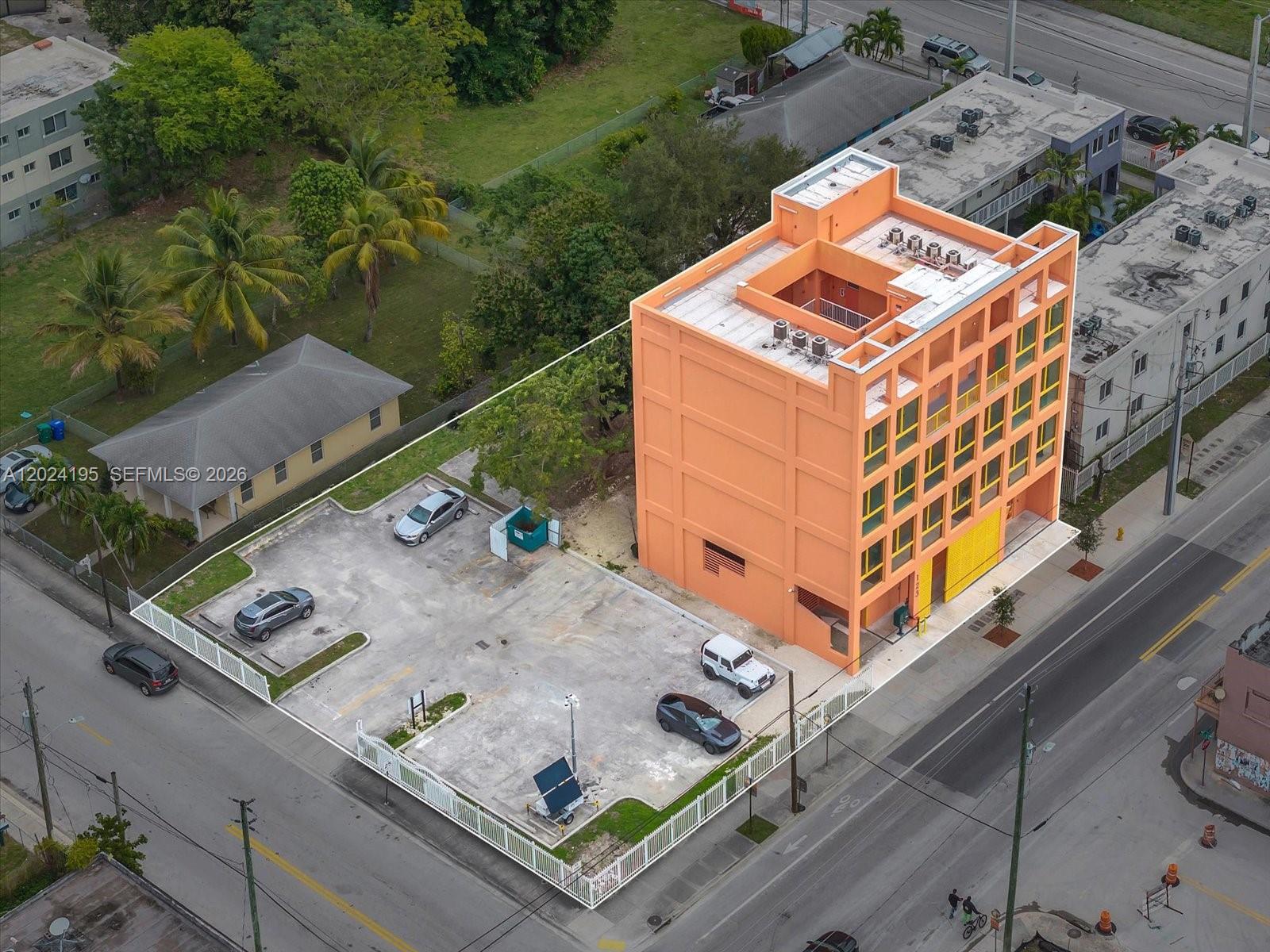 123 NW 14th St # 201