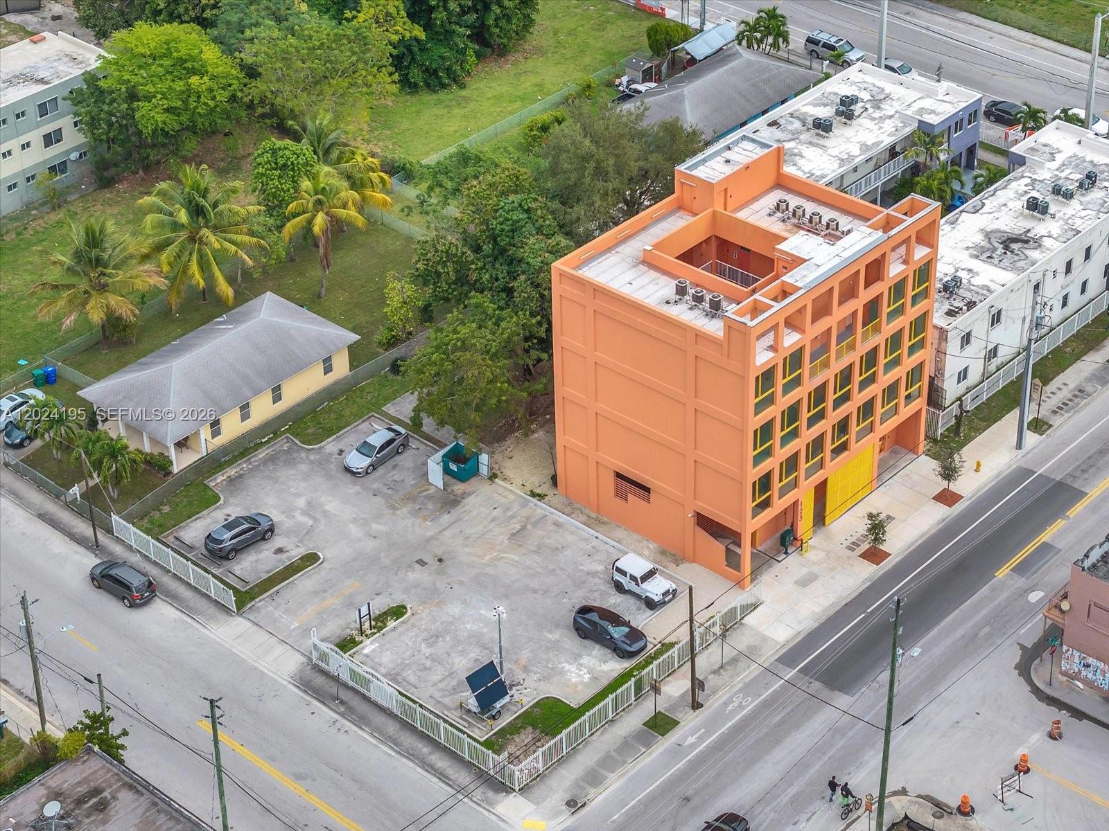 123 NW 14th St # 201