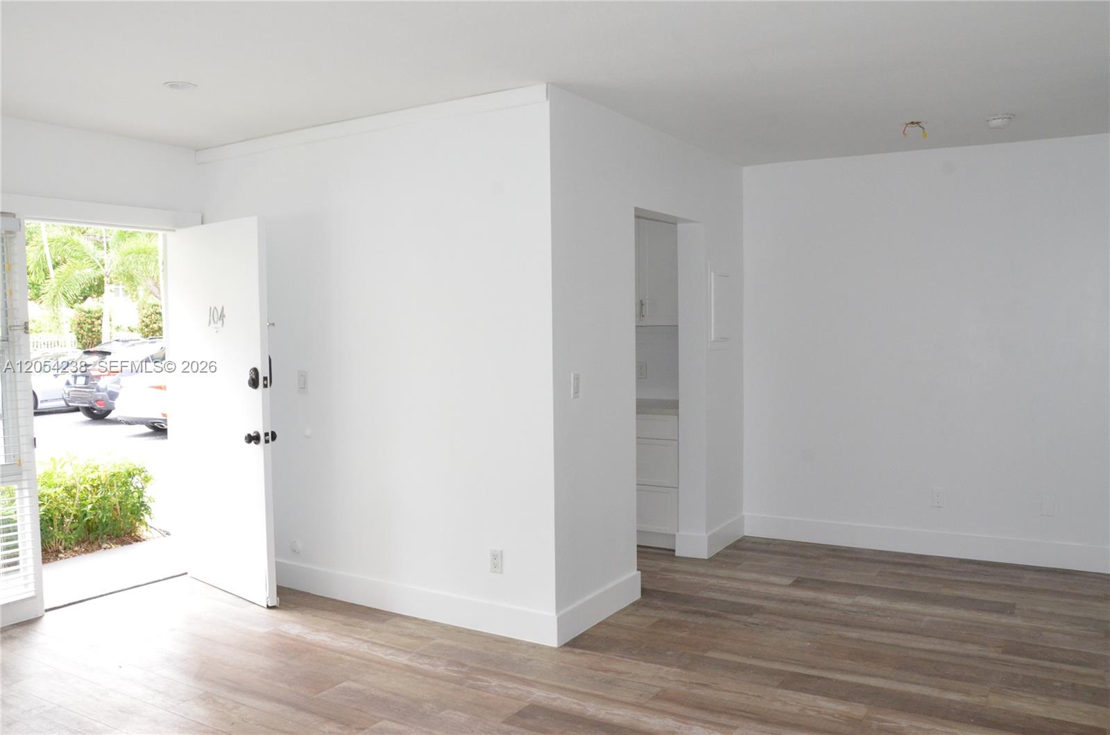 35 Edgewater Dr # 104