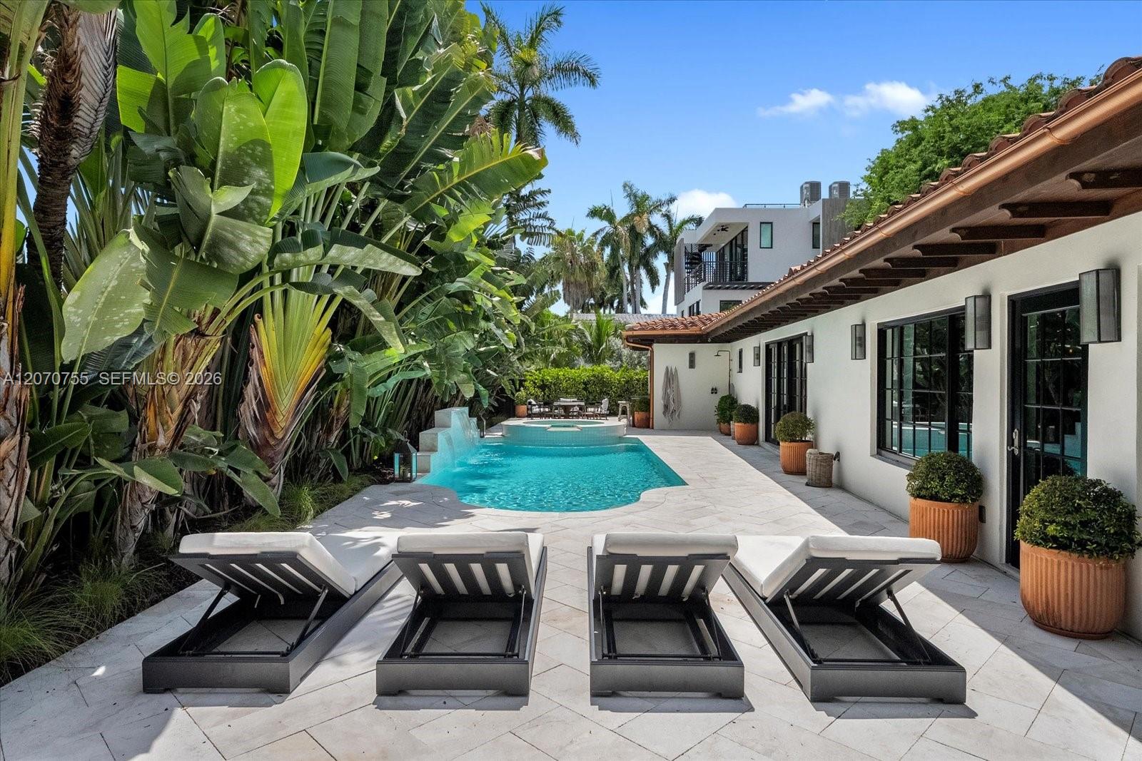 287 Palm Ave