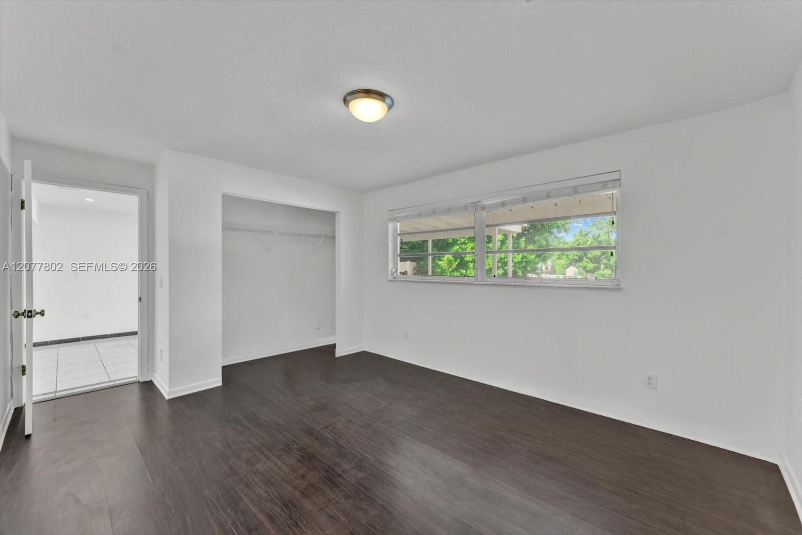 4560 Prairie Ave