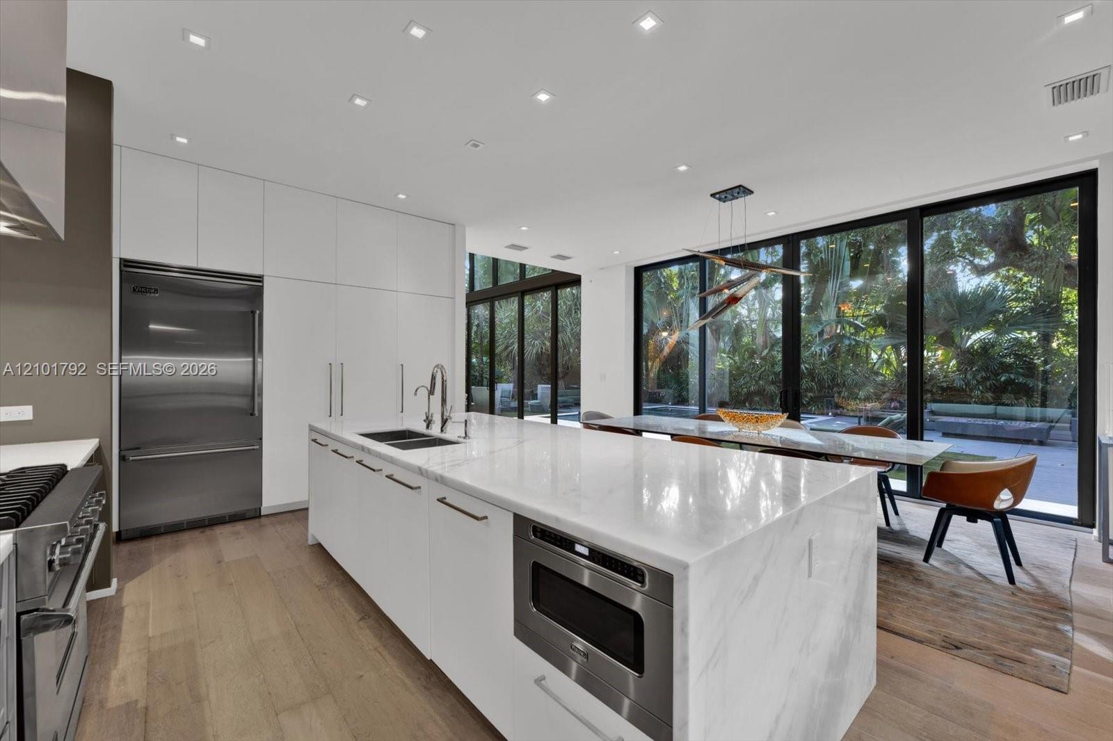 4322 Nautilus Dr