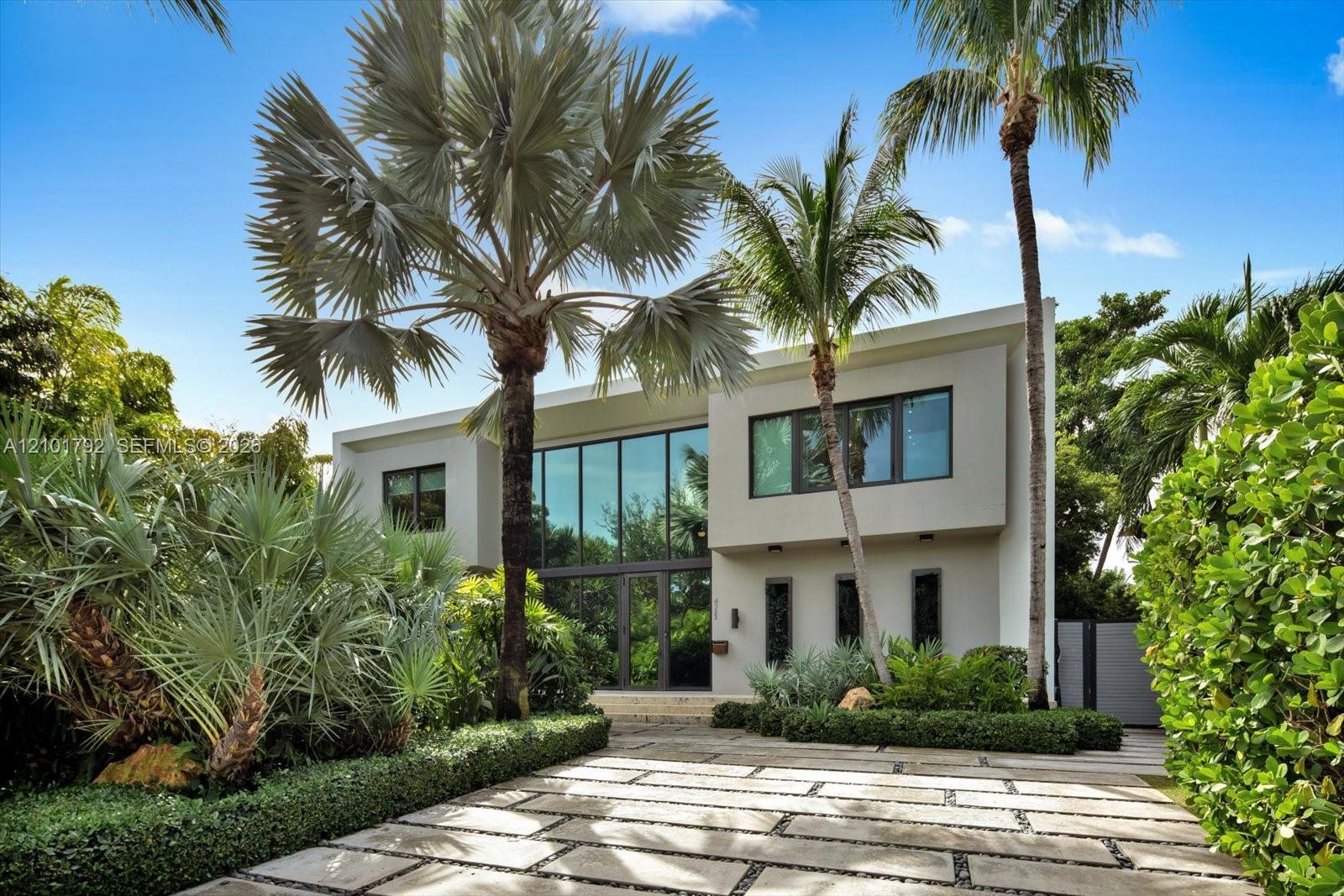 4322 Nautilus Dr