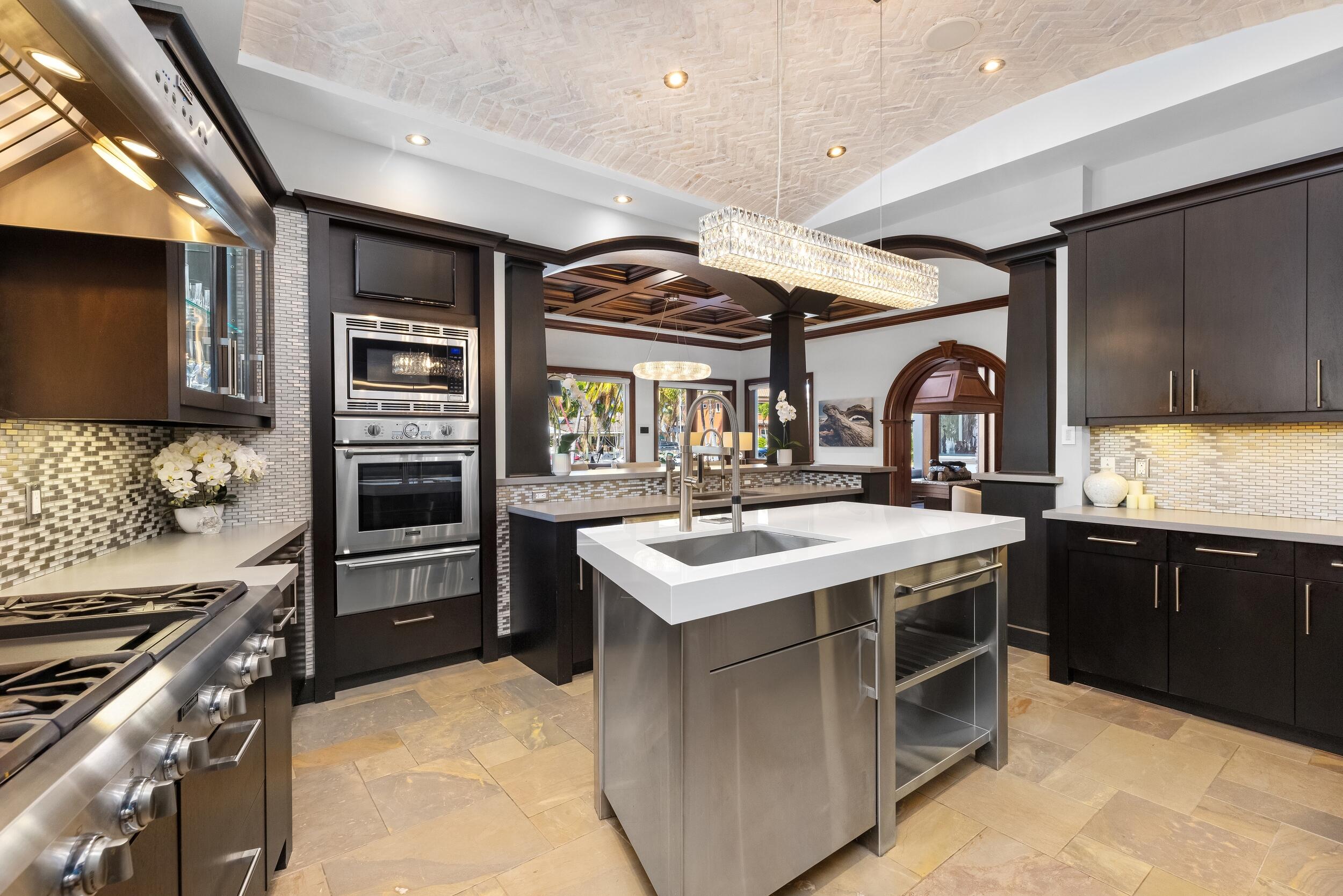 2325 NE 27th Street