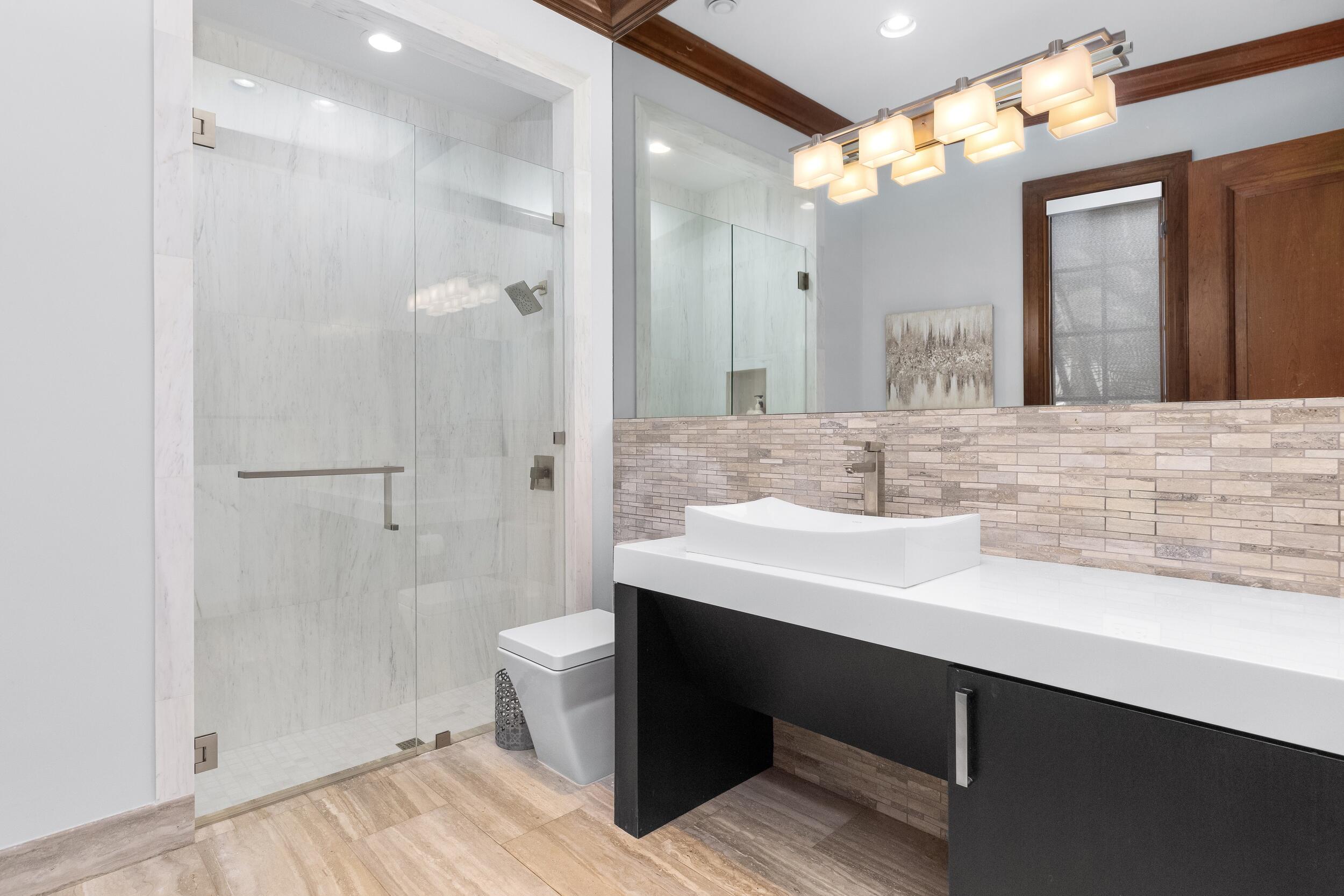 2325 NE 27th Street