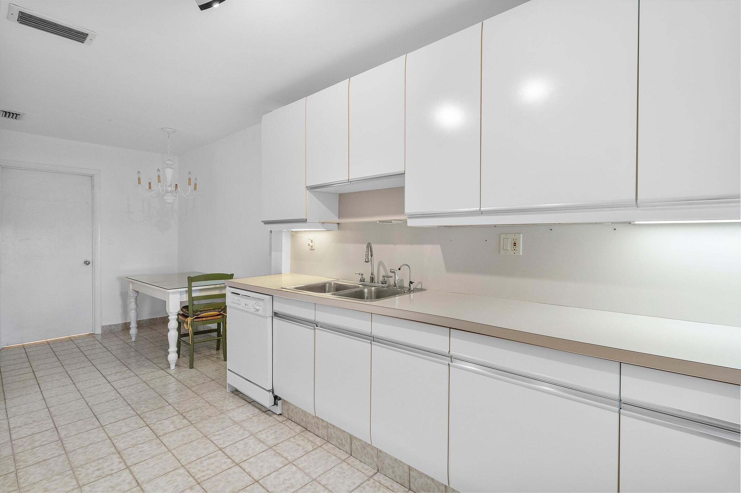 6711 N Ocean Boulevard 13