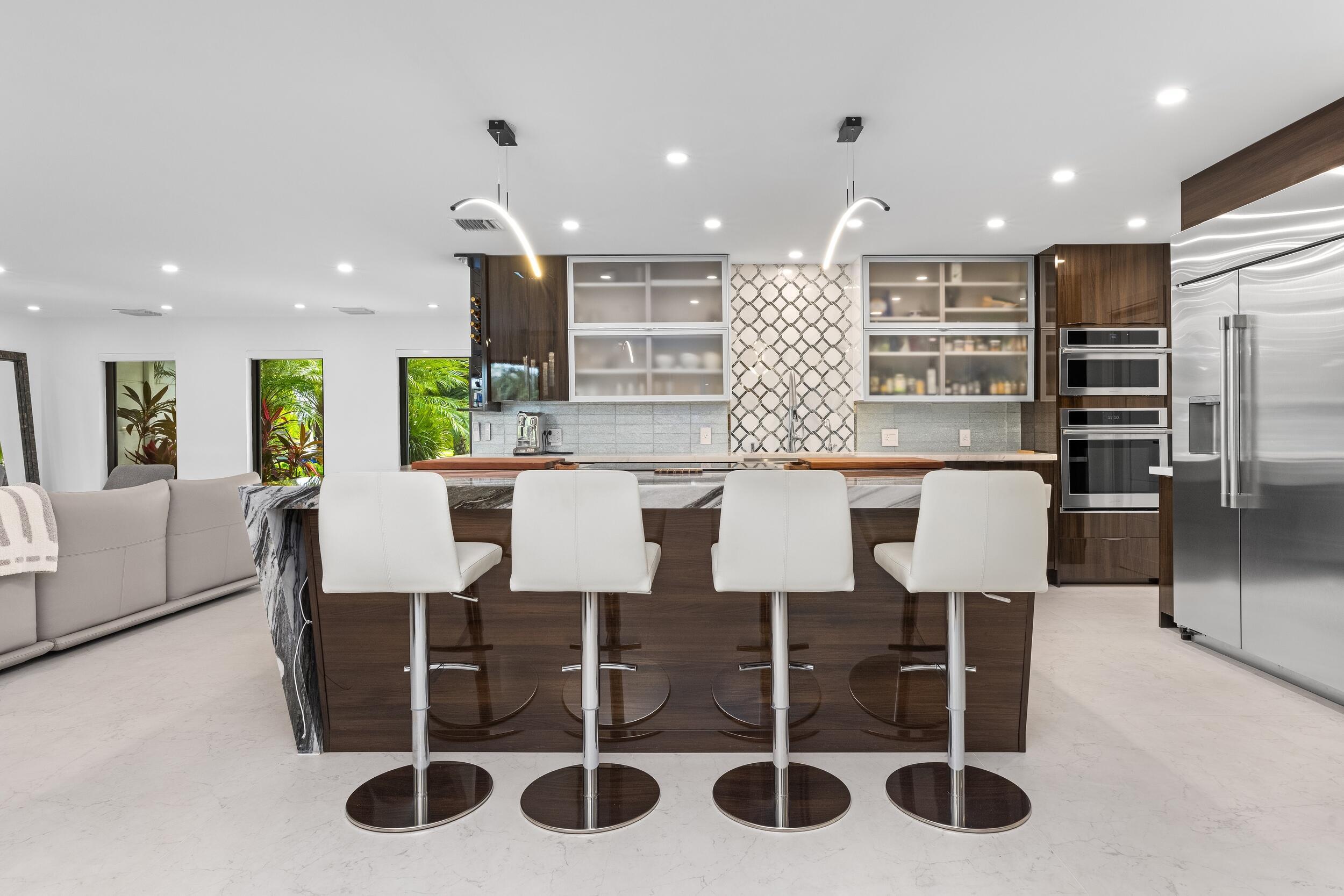 843 NE Mulberry Drive