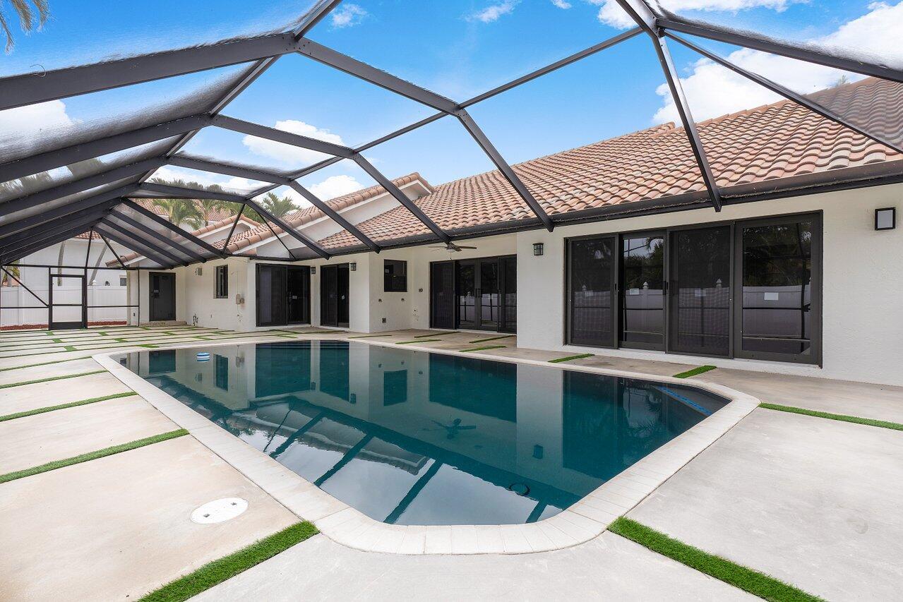 845 NE Mulberry Drive